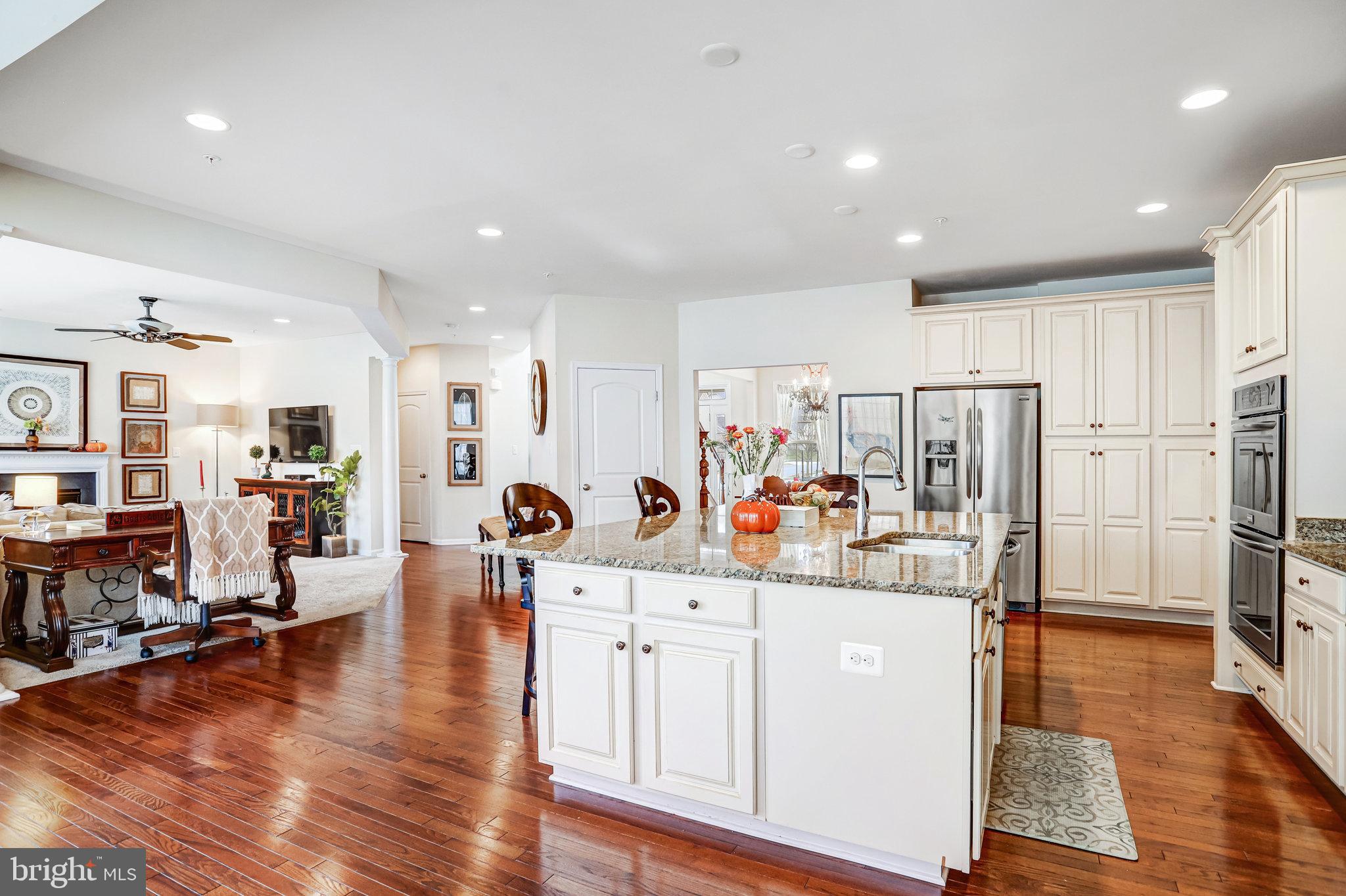 WOODMORE TOWNE CENTRE - Residential