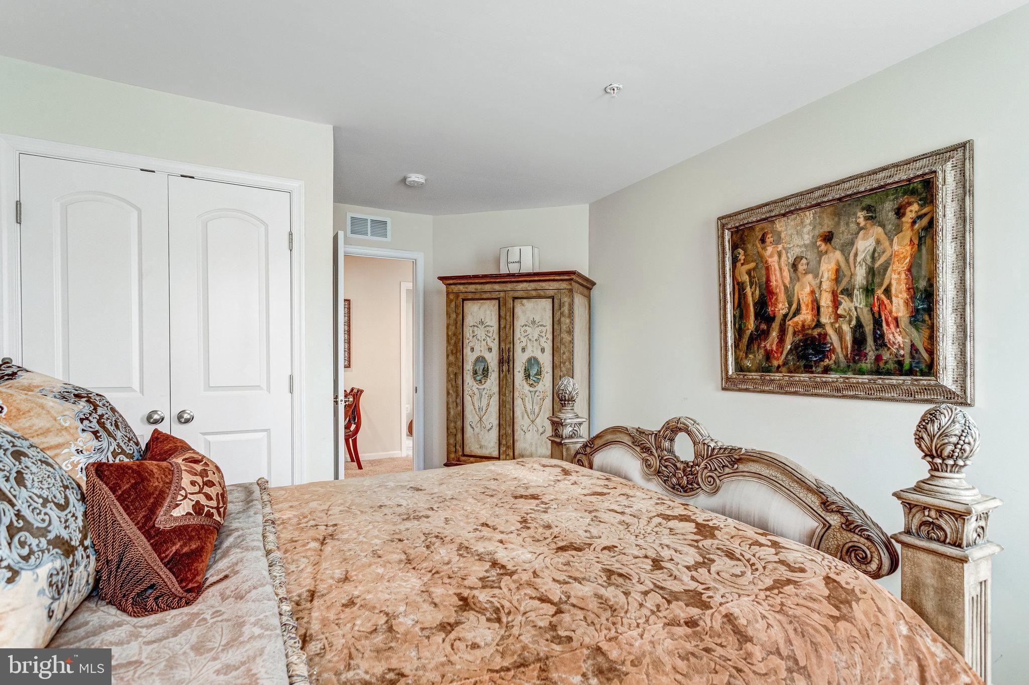 WOODMORE TOWNE CENTRE - Residential