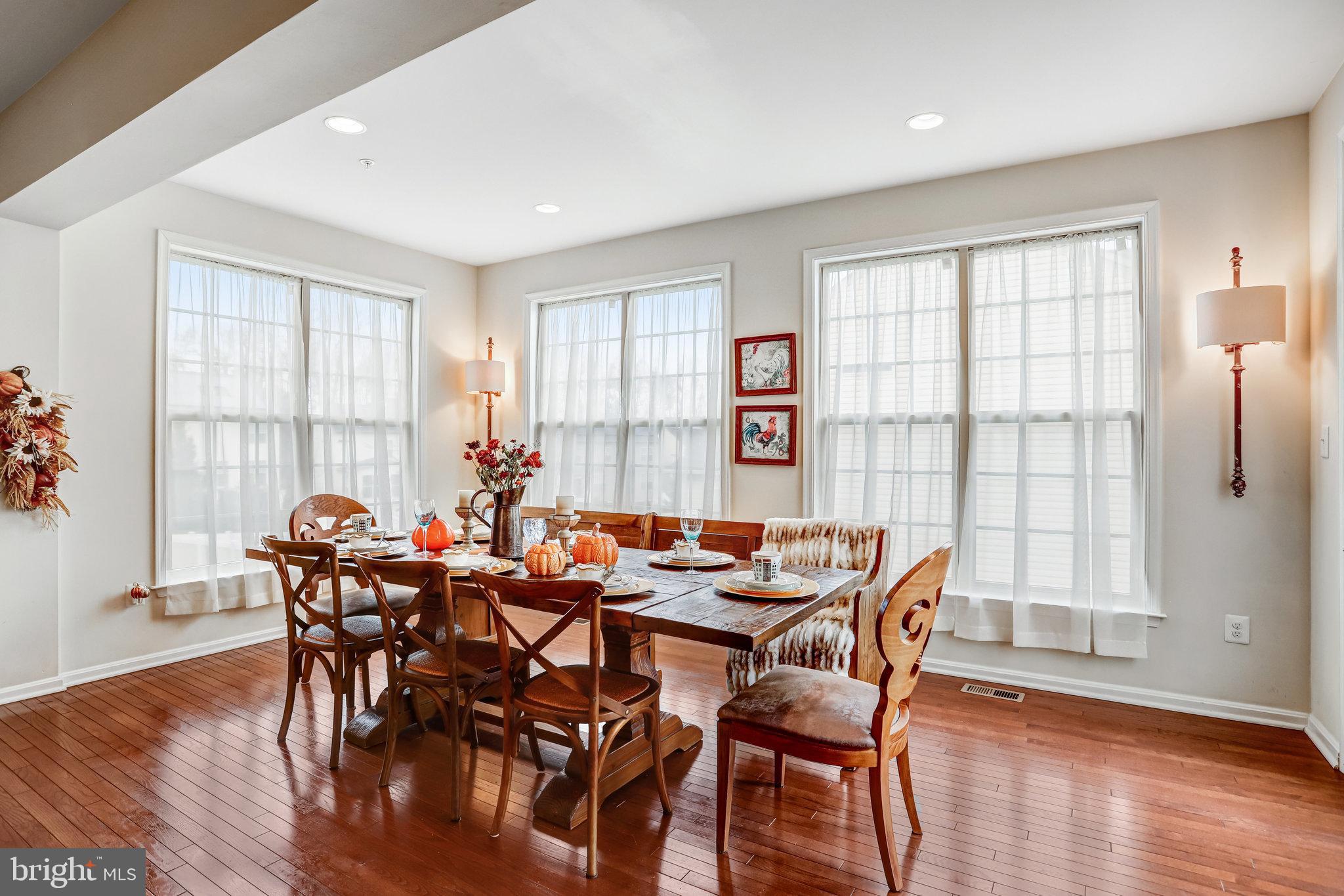 WOODMORE TOWNE CENTRE - Residential