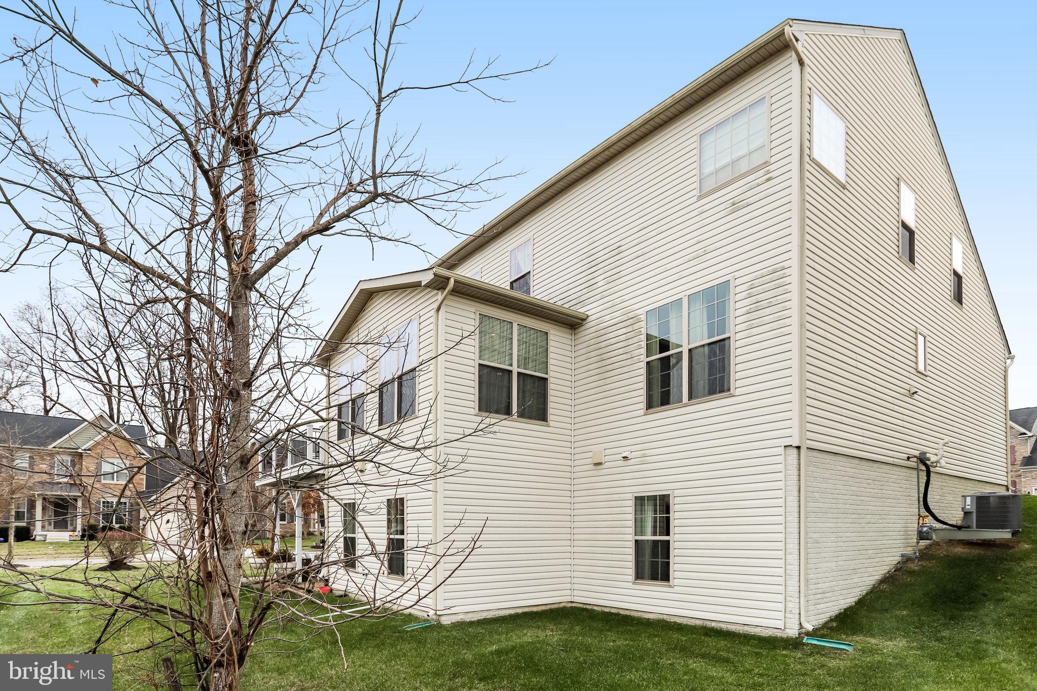 WOODMORE TOWNE CENTRE - Residential