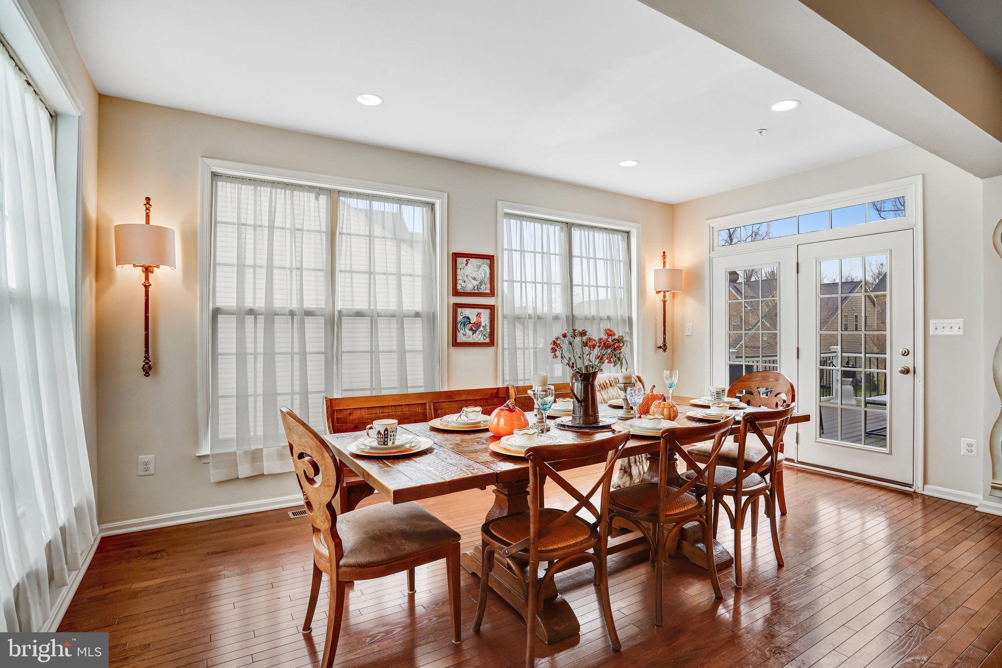 WOODMORE TOWNE CENTRE - Residential