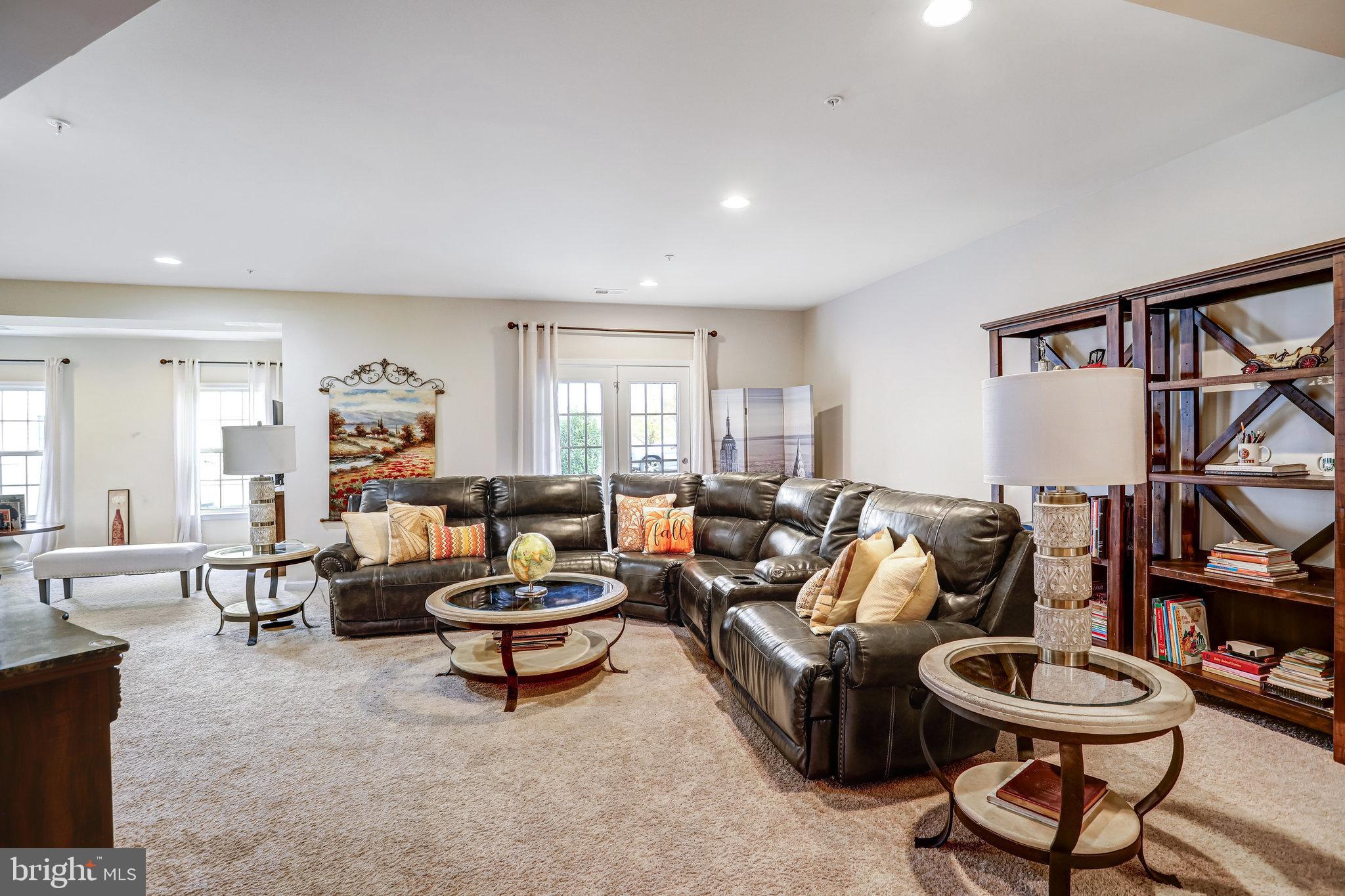 WOODMORE TOWNE CENTRE - Residential