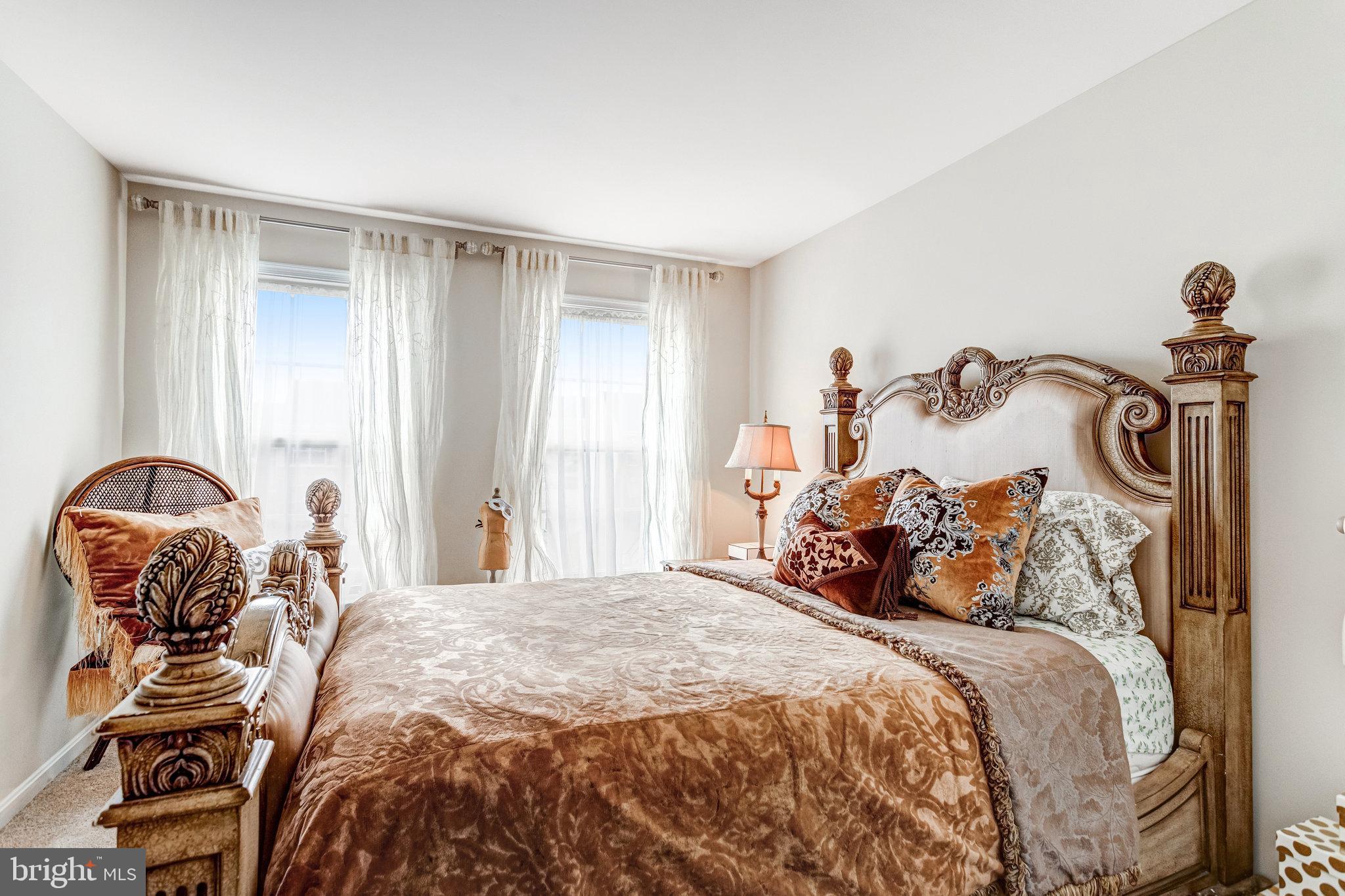 WOODMORE TOWNE CENTRE - Residential