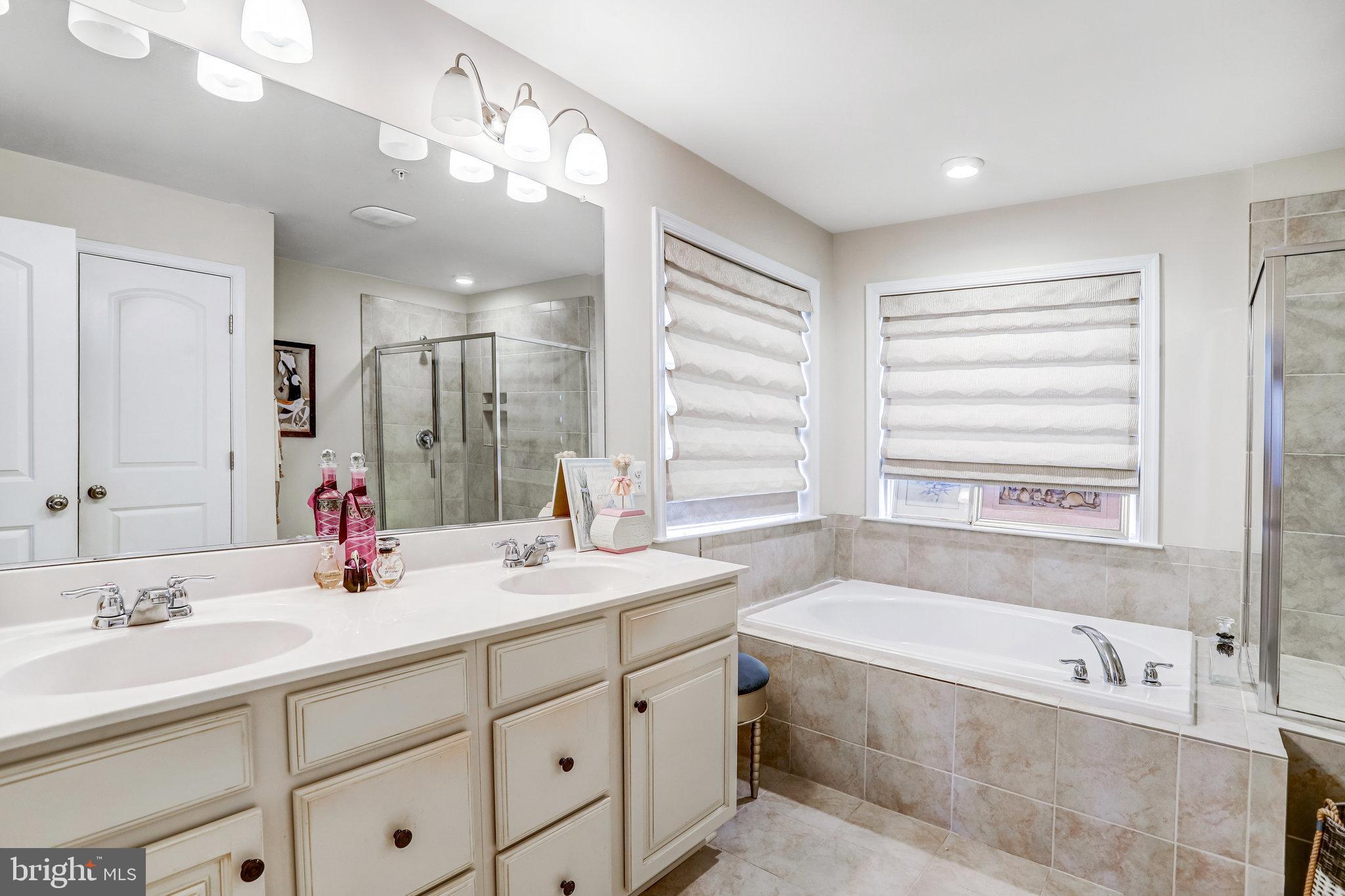 WOODMORE TOWNE CENTRE - Residential