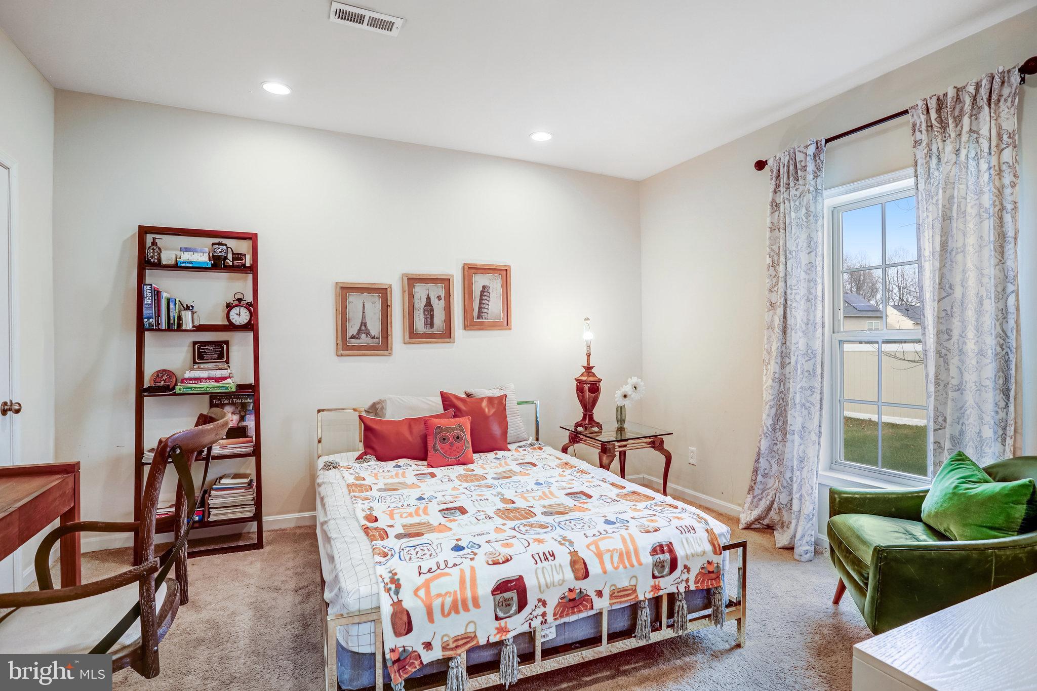 WOODMORE TOWNE CENTRE - Residential