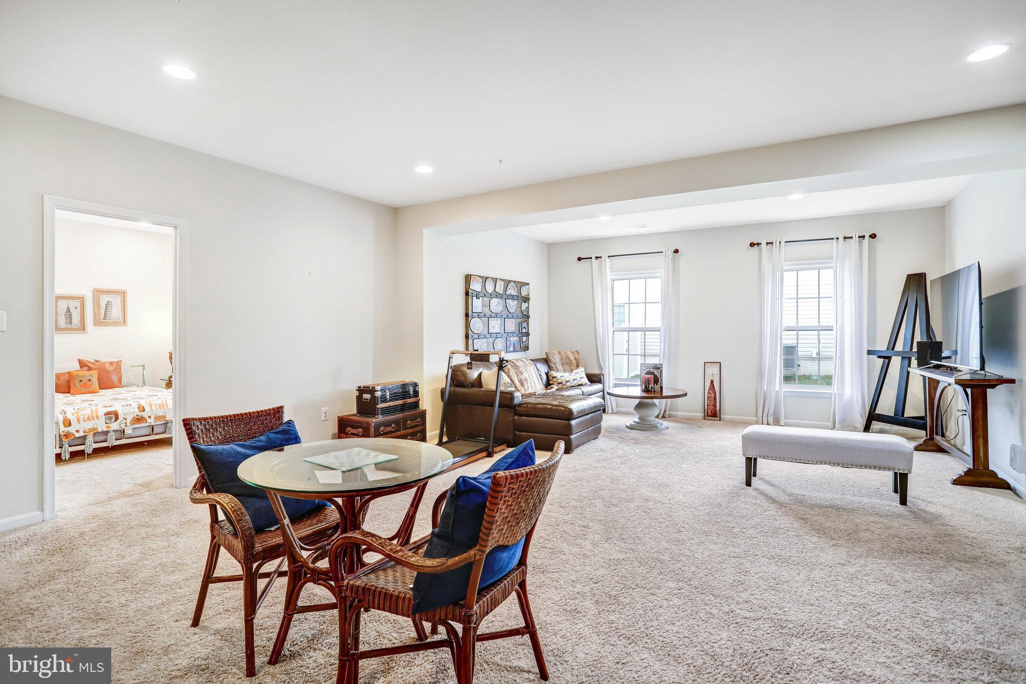 WOODMORE TOWNE CENTRE - Residential