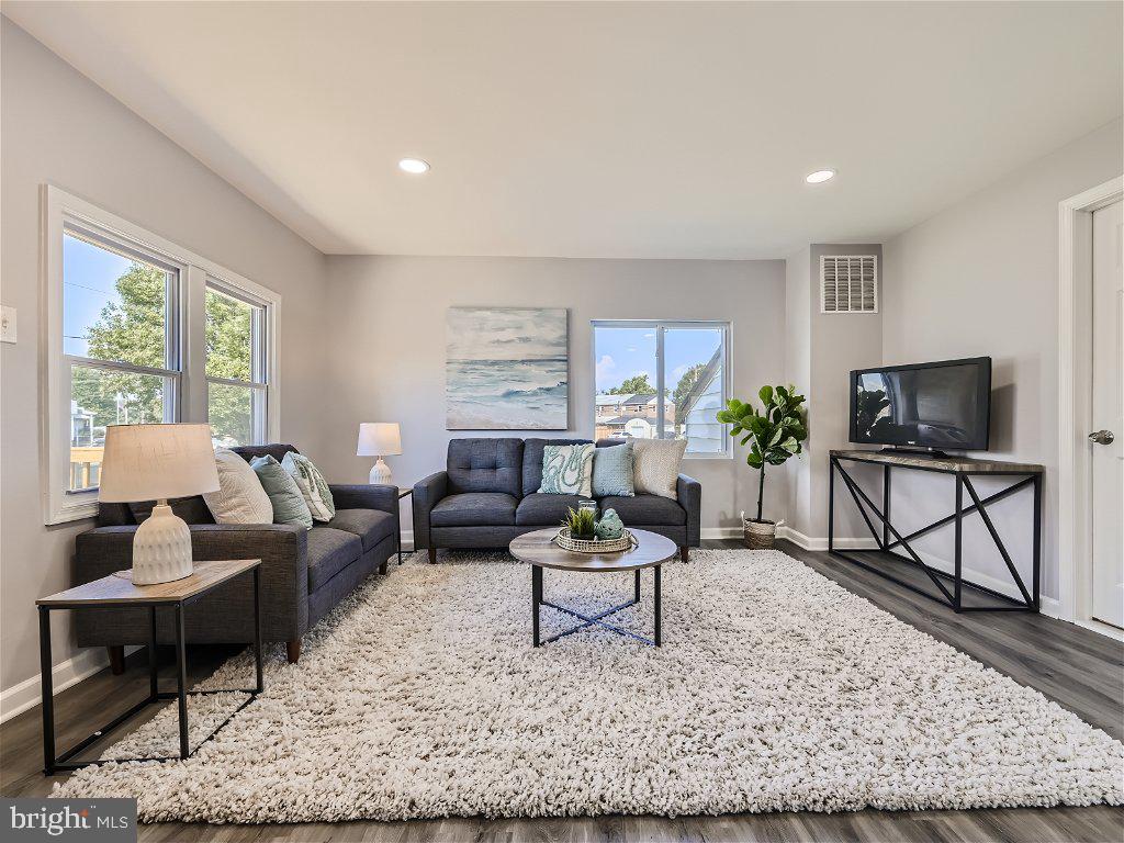 ROSEWALD BEACH - Residential