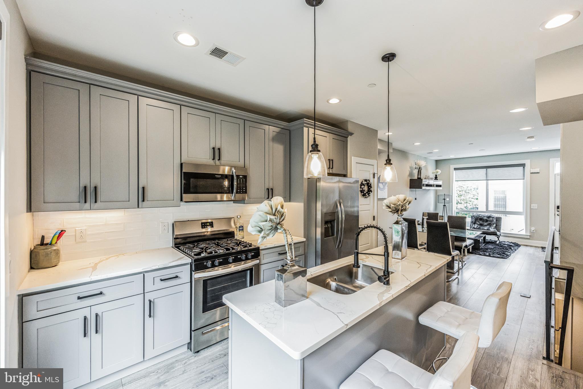 LOWER MOYAMENSING - Residential Lease