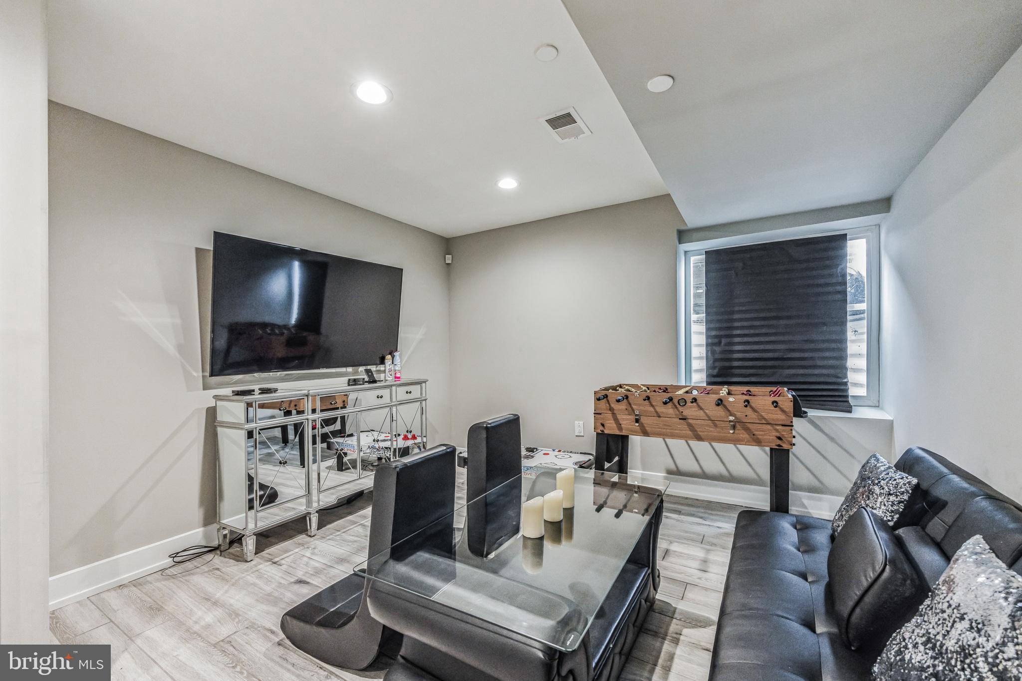 LOWER MOYAMENSING - Residential Lease