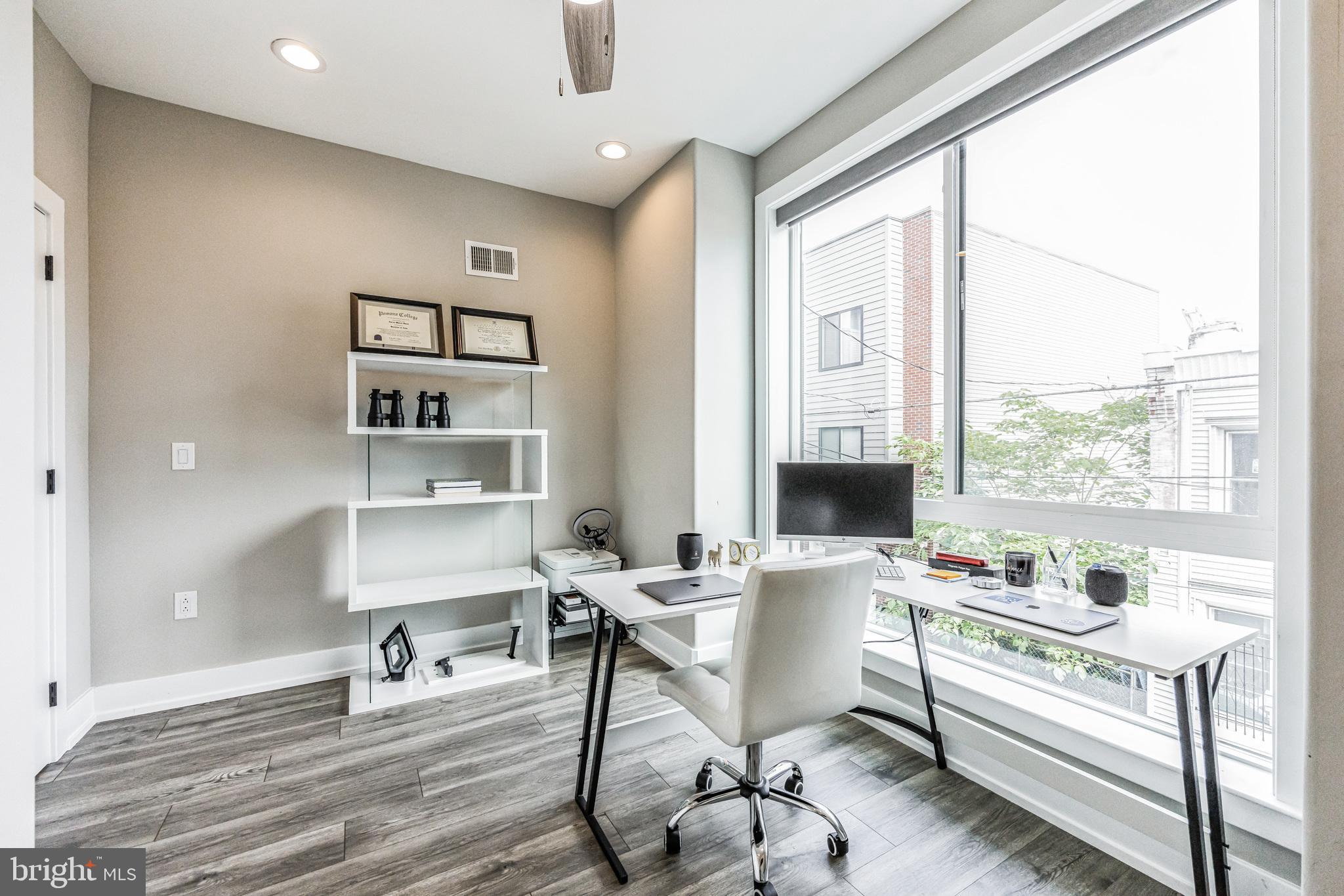 LOWER MOYAMENSING - Residential Lease