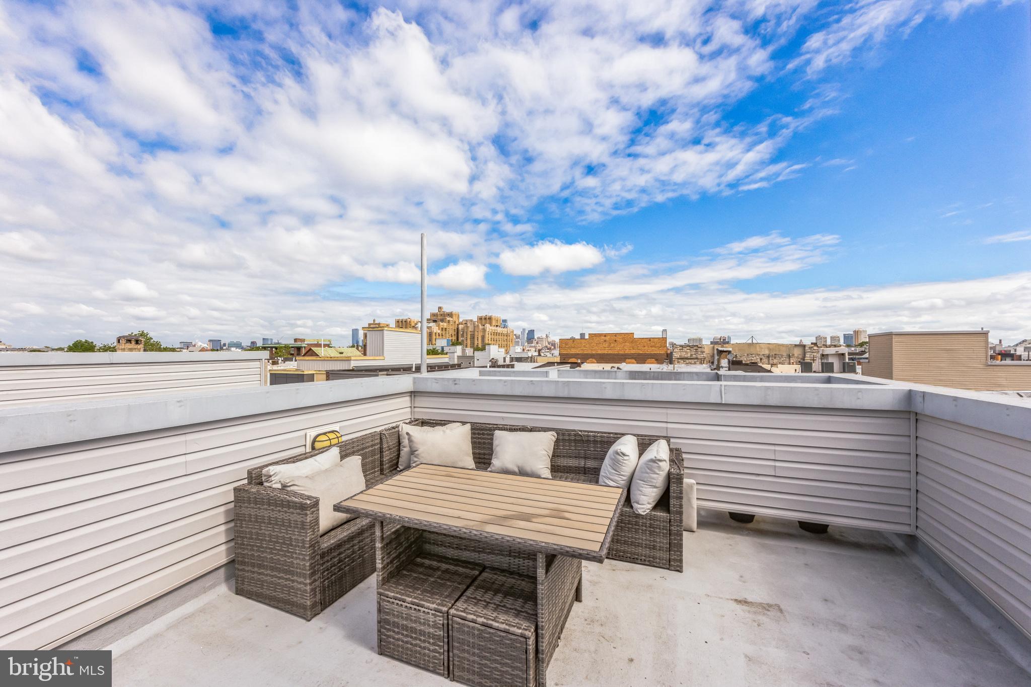 LOWER MOYAMENSING - Residential Lease