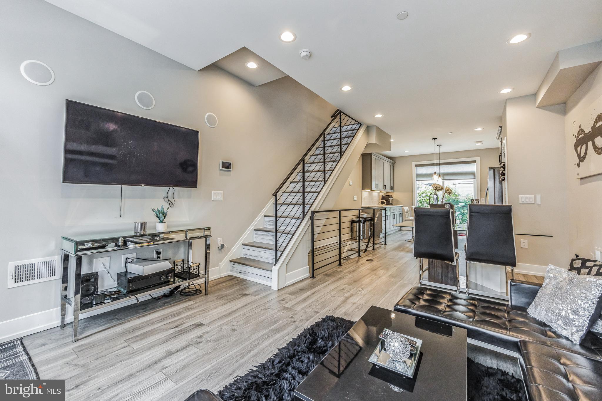 LOWER MOYAMENSING - Residential Lease