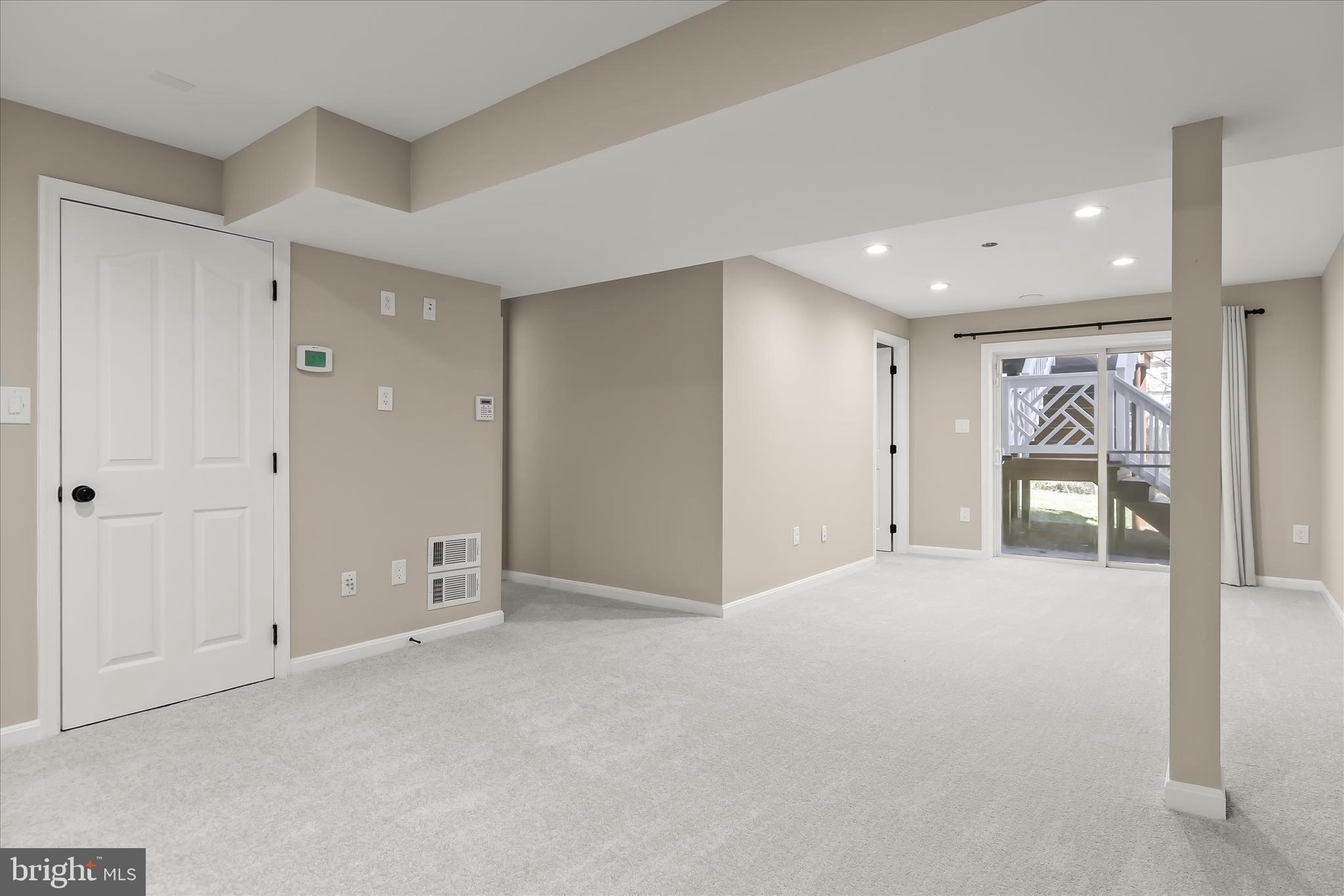 ARBOR WOODS - Residential