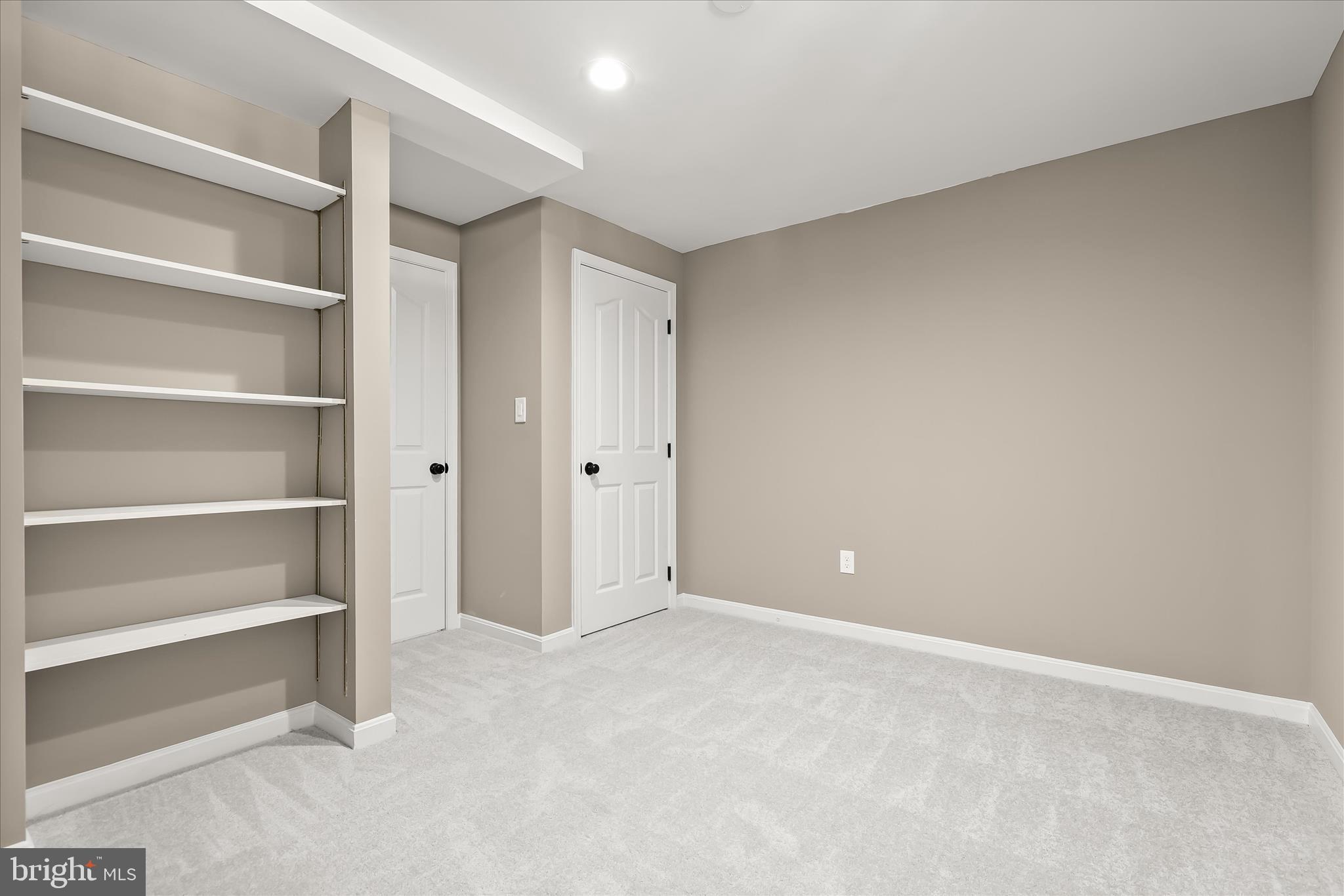 ARBOR WOODS - Residential