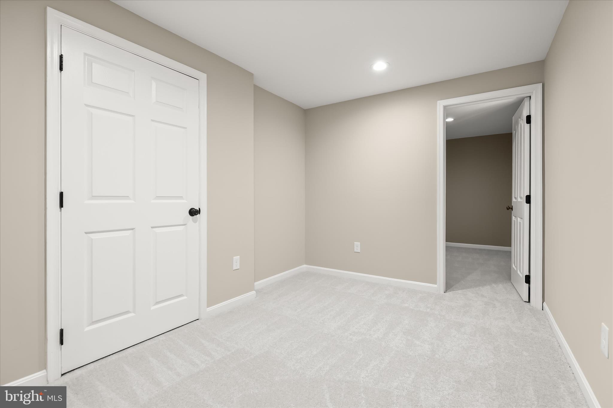 ARBOR WOODS - Residential