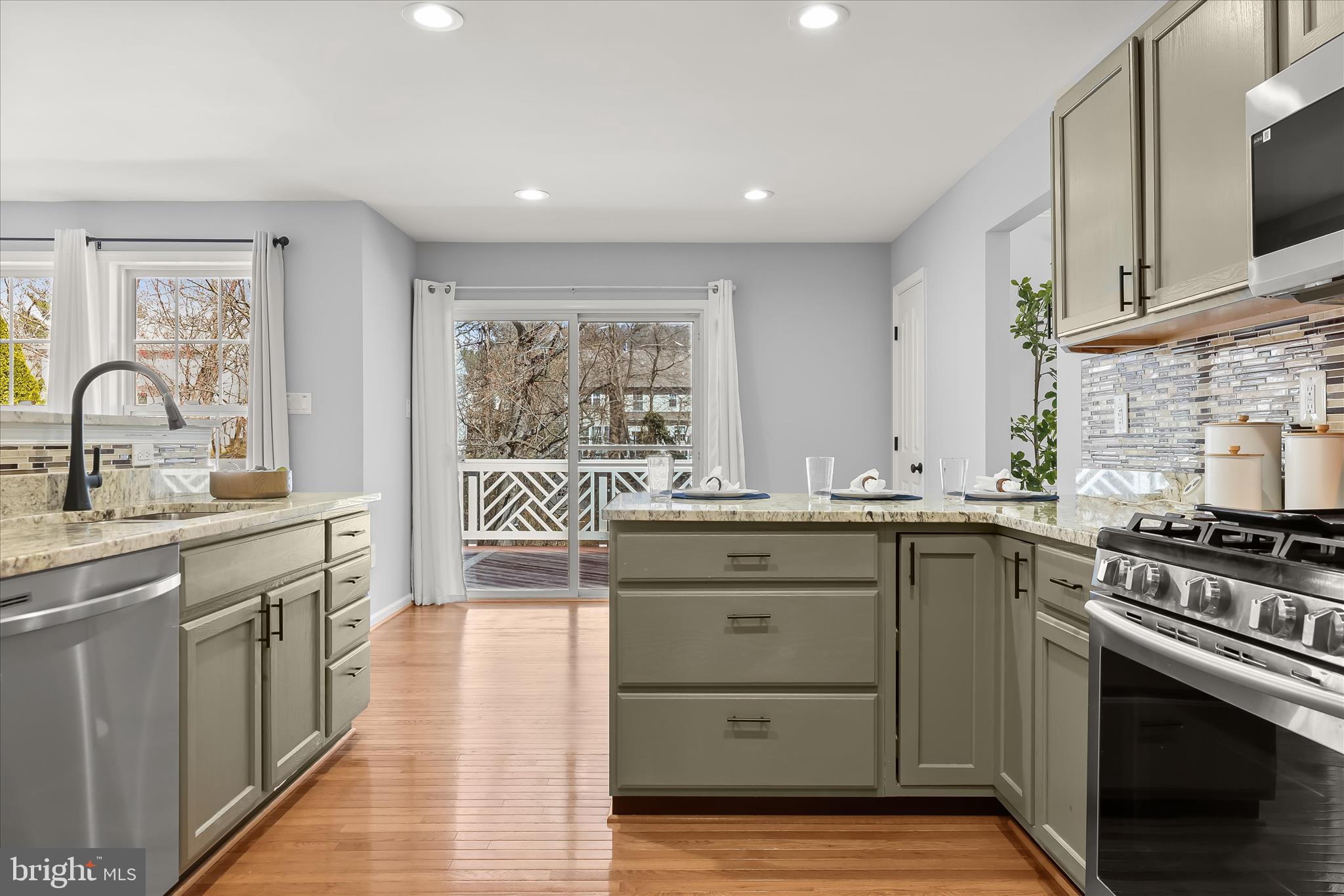 ARBOR WOODS - Residential