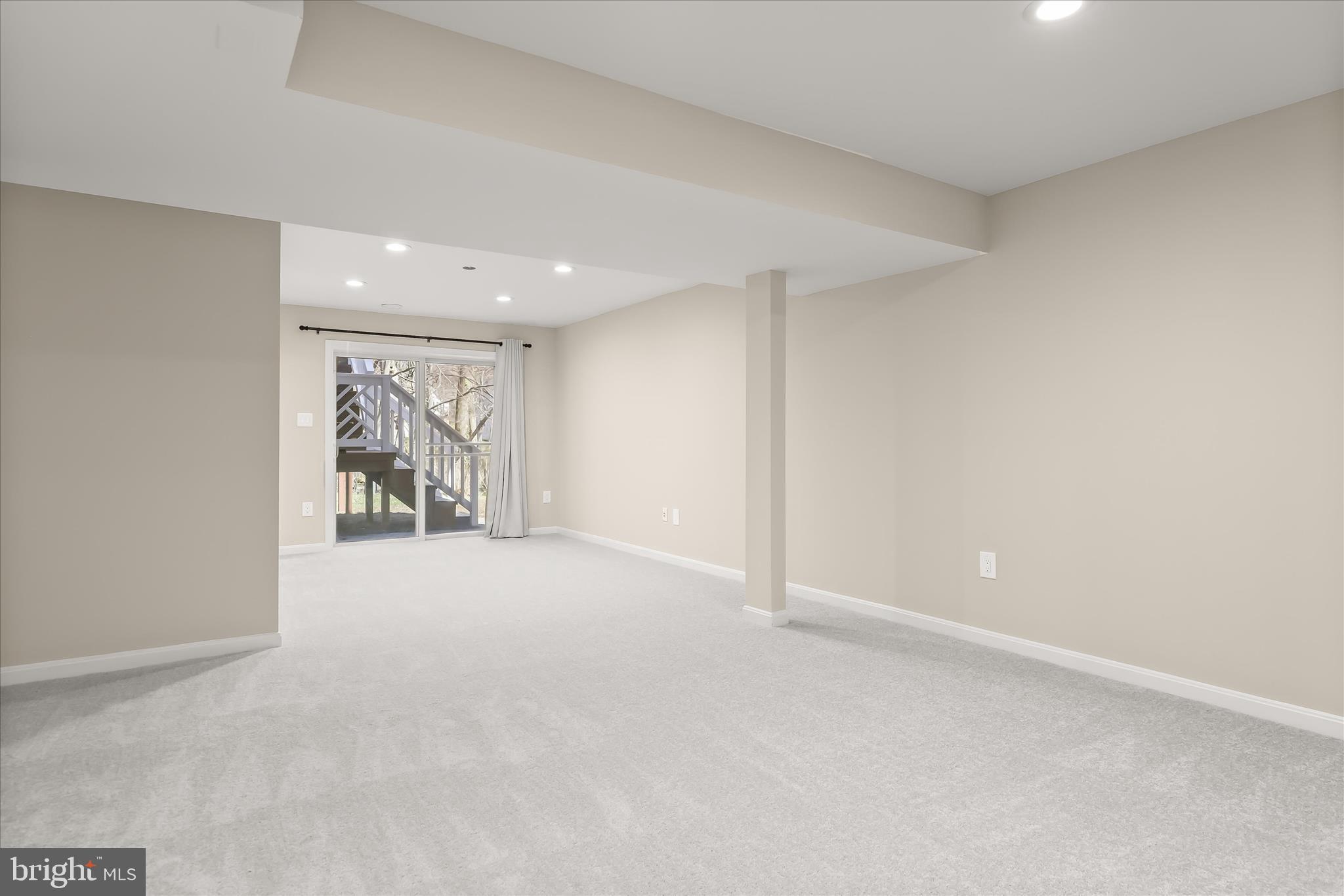 ARBOR WOODS - Residential