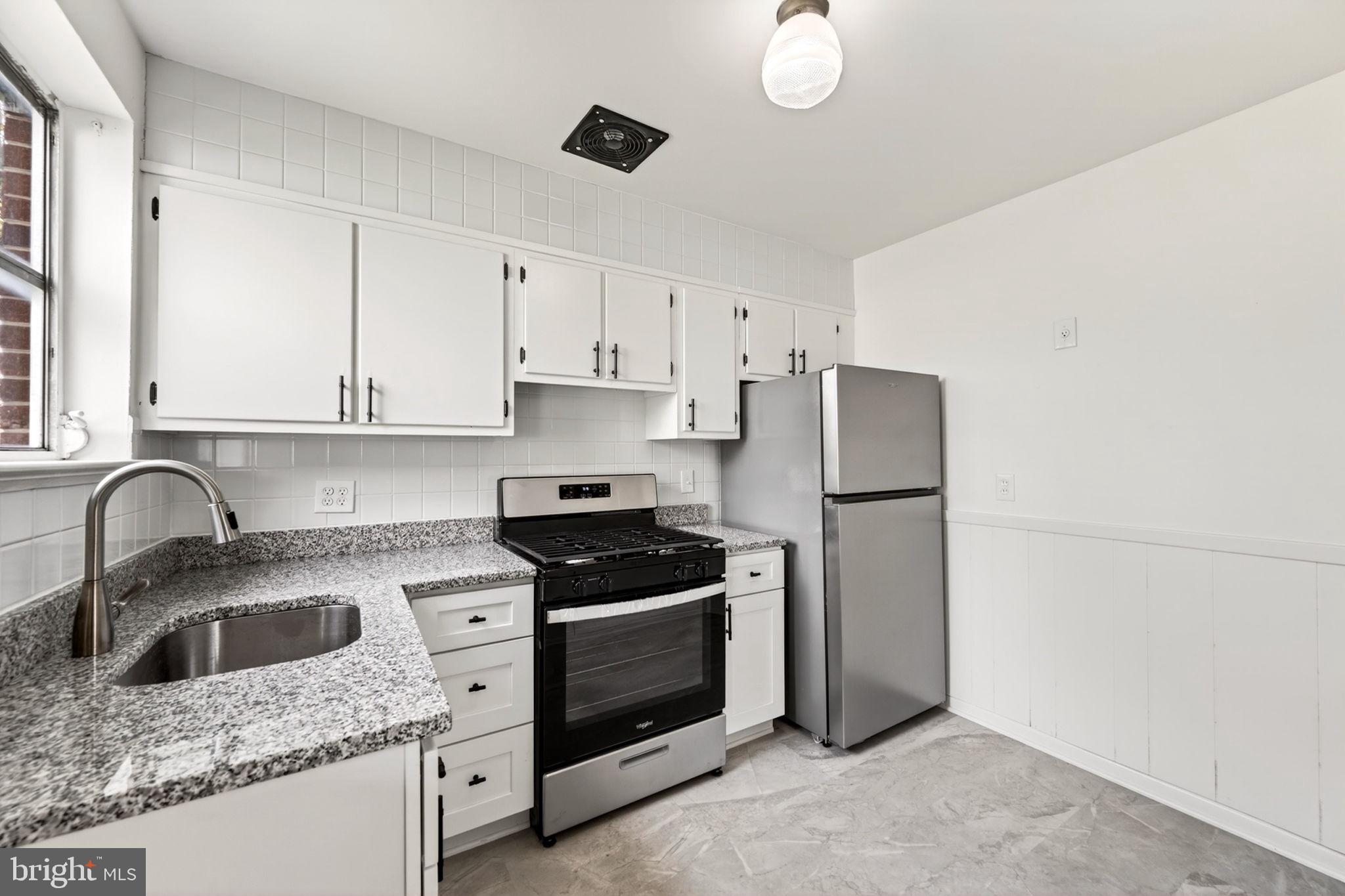 2412 FORDHAM STREET