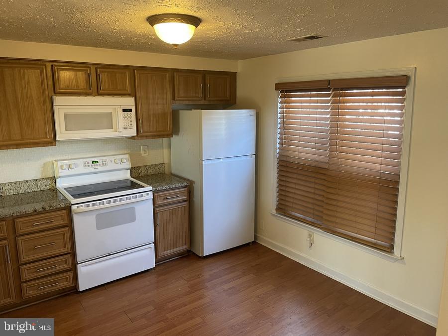 TANGLEWOOD TOWNHOMES - Residential