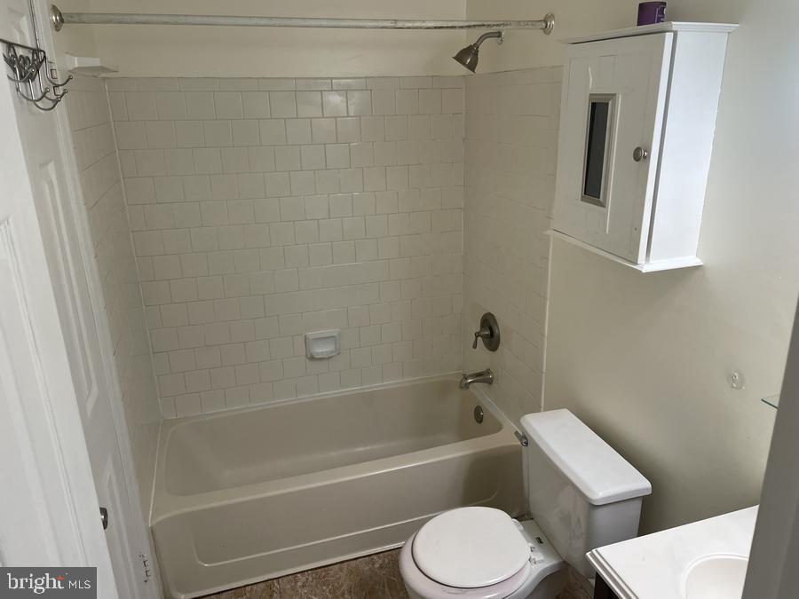 TANGLEWOOD TOWNHOMES - Residential