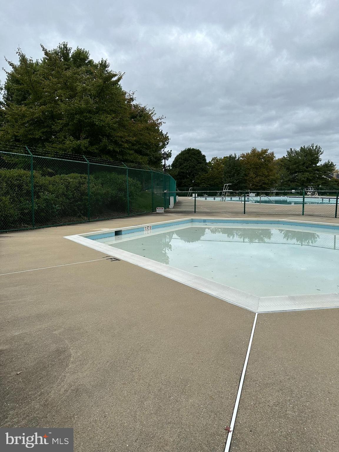 FLOWER HILL - Residential