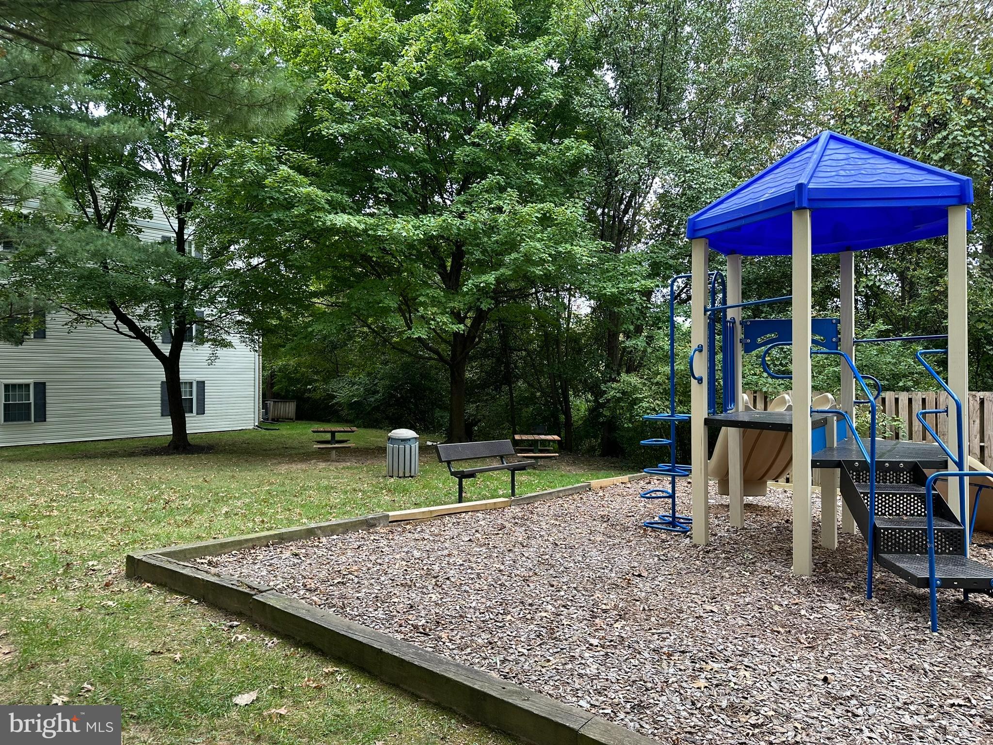 FLOWER HILL - Residential