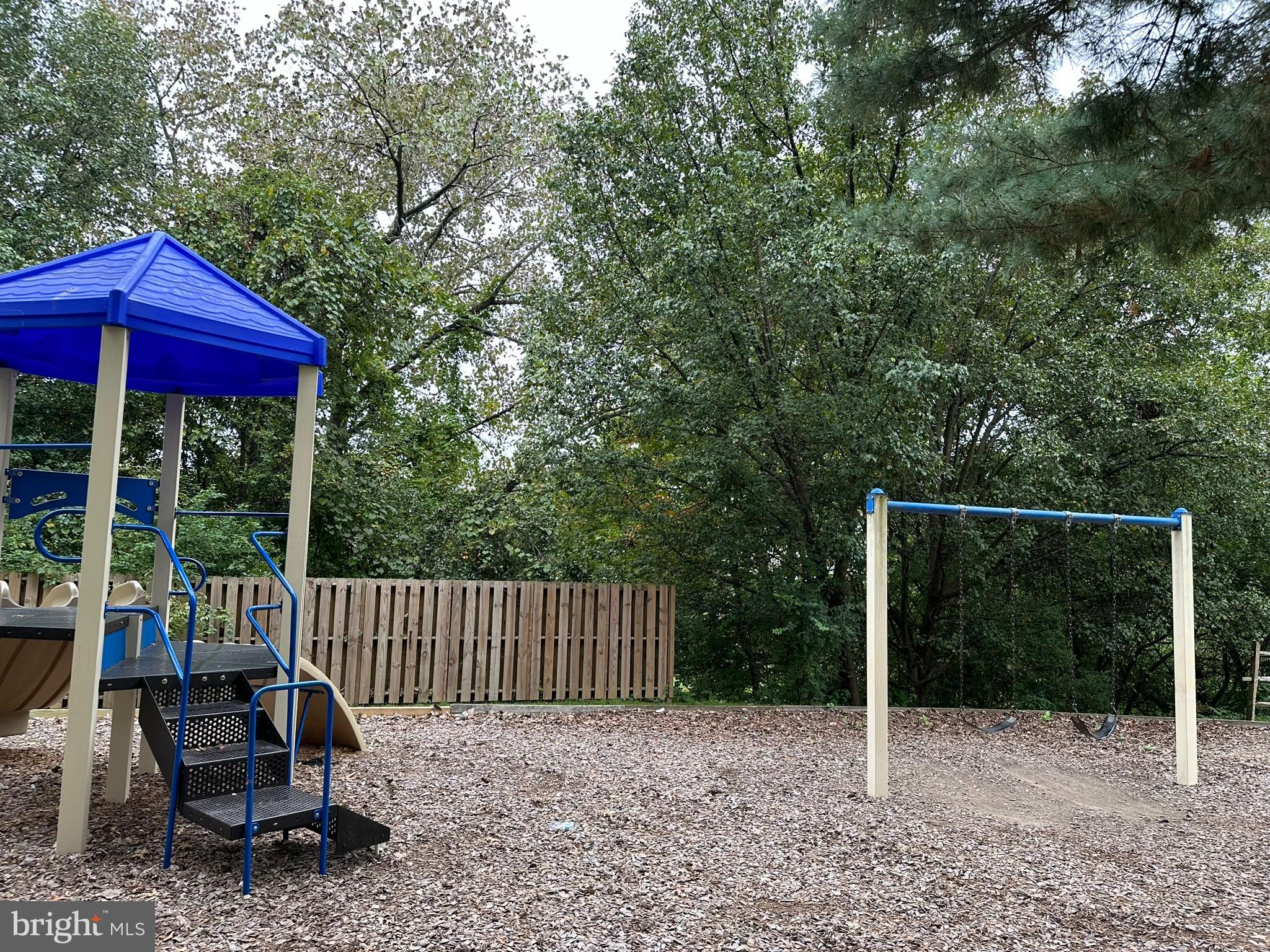 FLOWER HILL - Residential