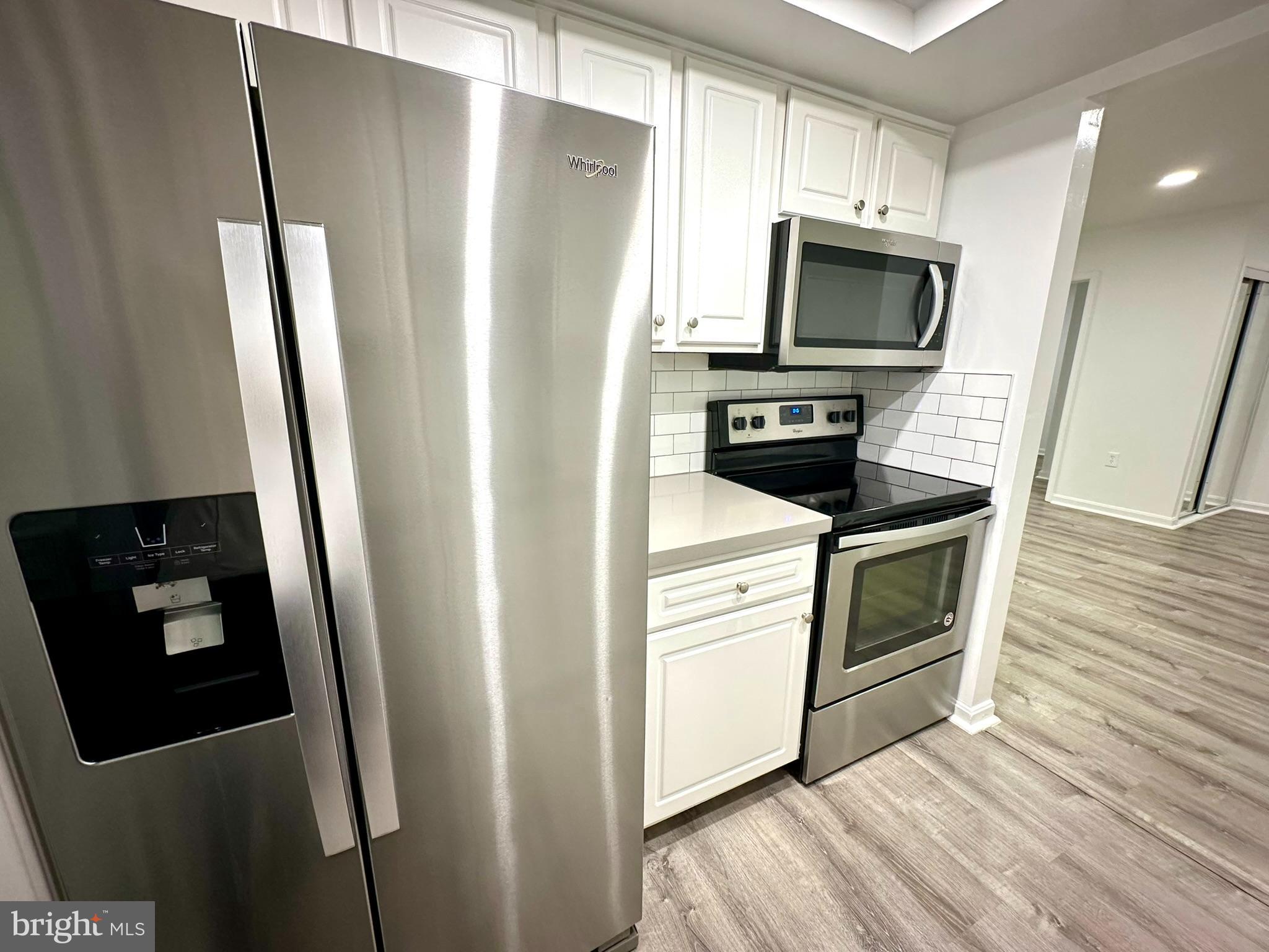 FLOWER HILL - Residential