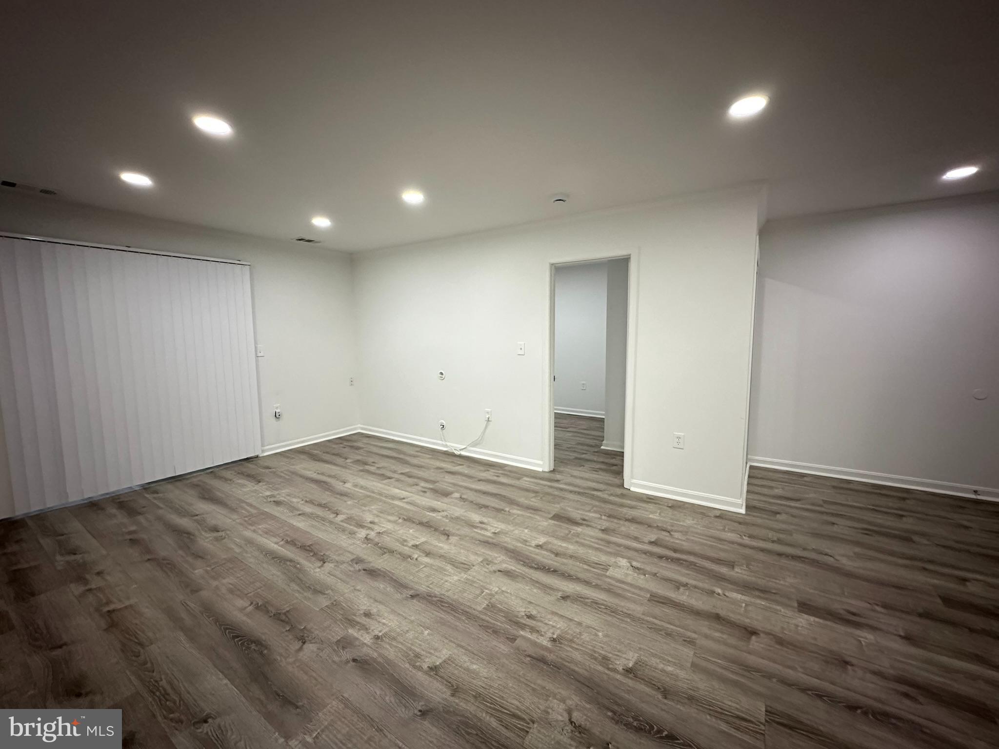 FLOWER HILL - Residential