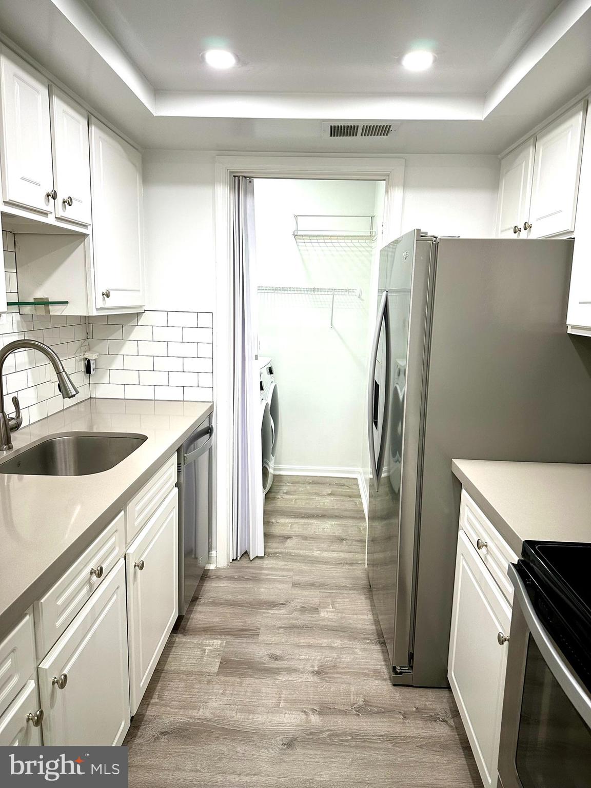 FLOWER HILL - Residential