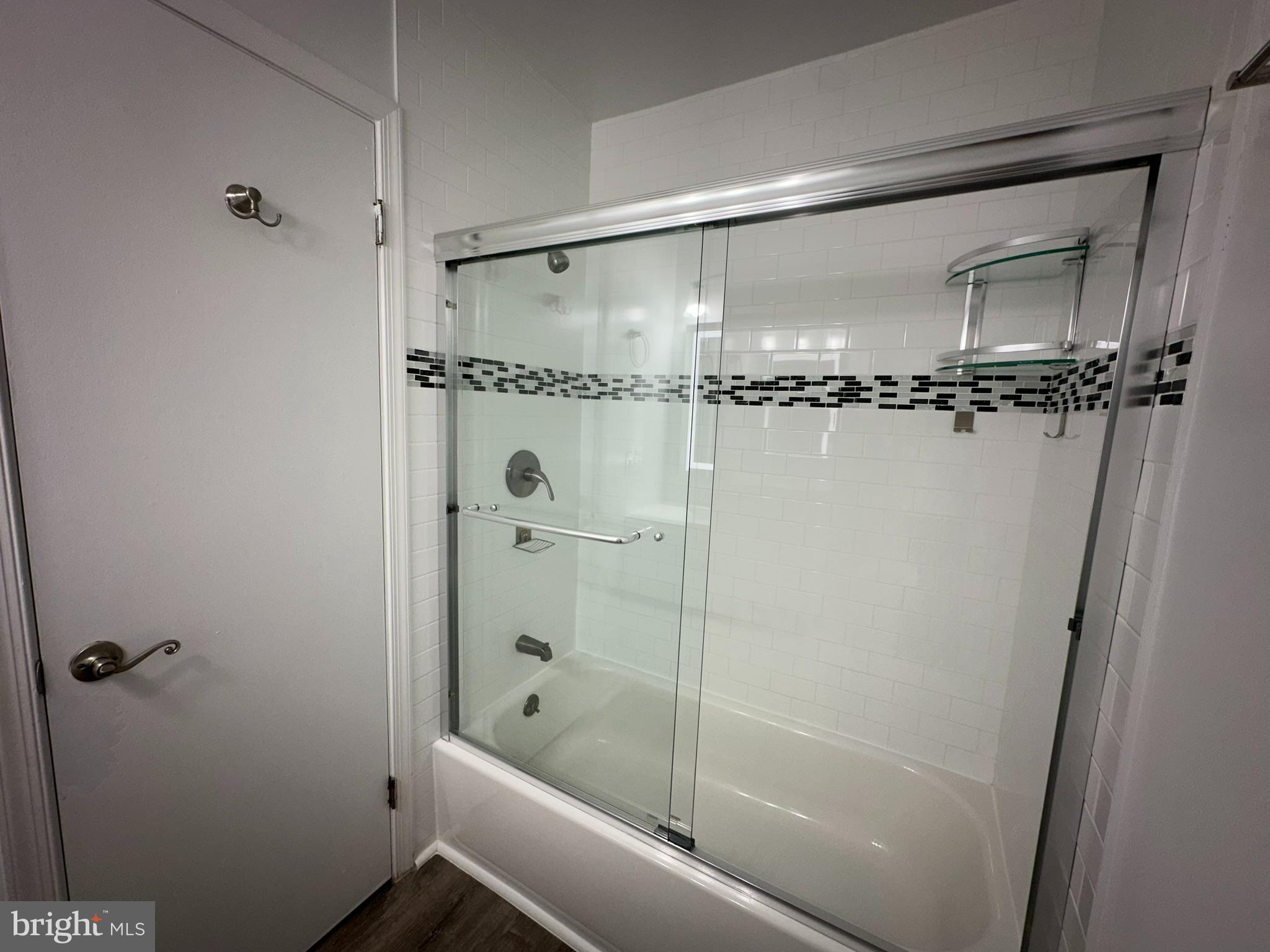 FLOWER HILL - Residential