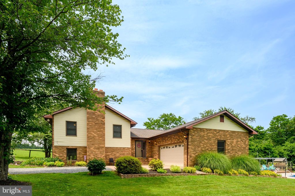 Photo of 3873 Birdsville Road, DAVIDSONVILLE, MD 21035 (MLS # MDAA2146108)