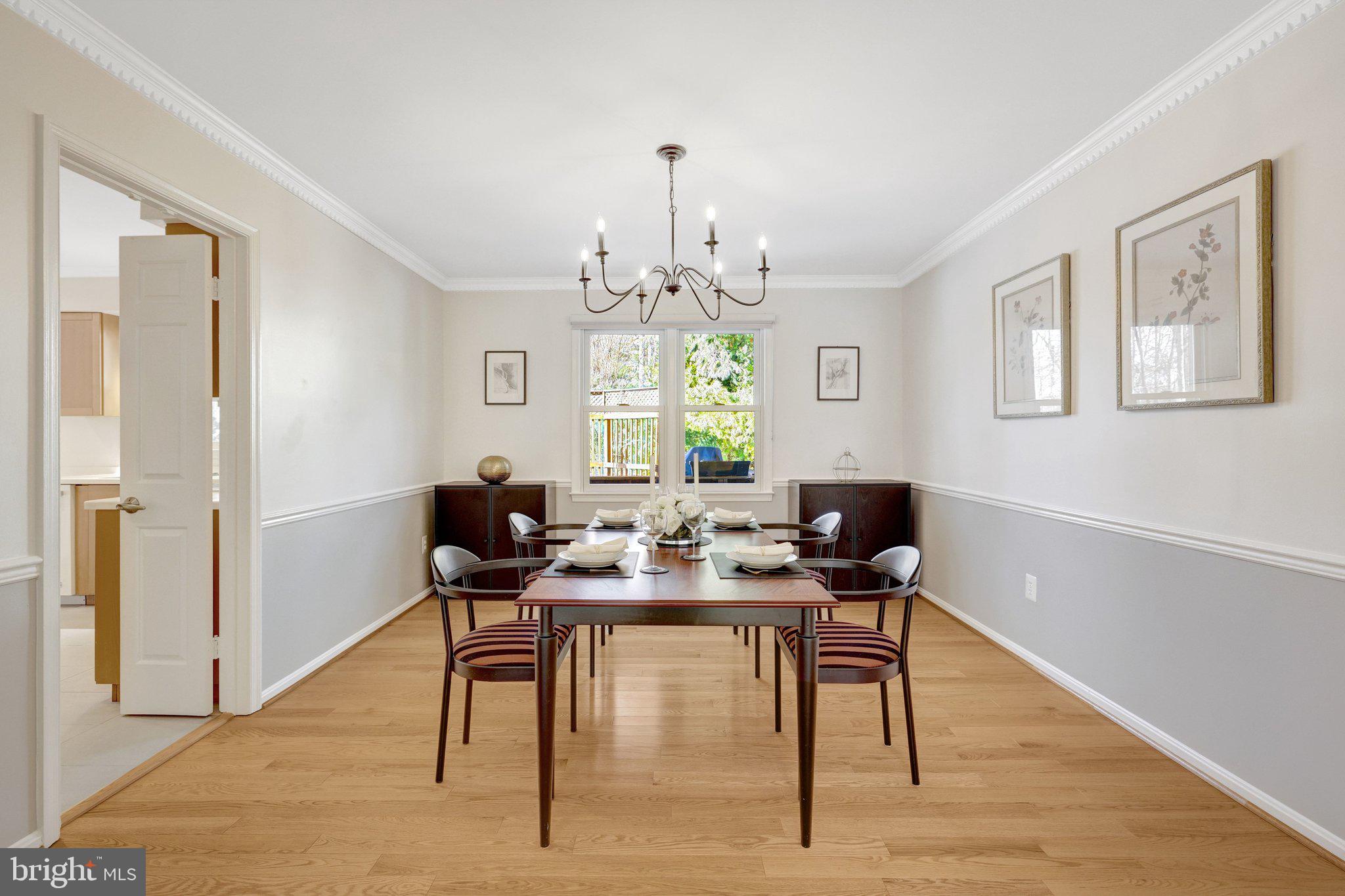 HOLLY KNOLL - Residential