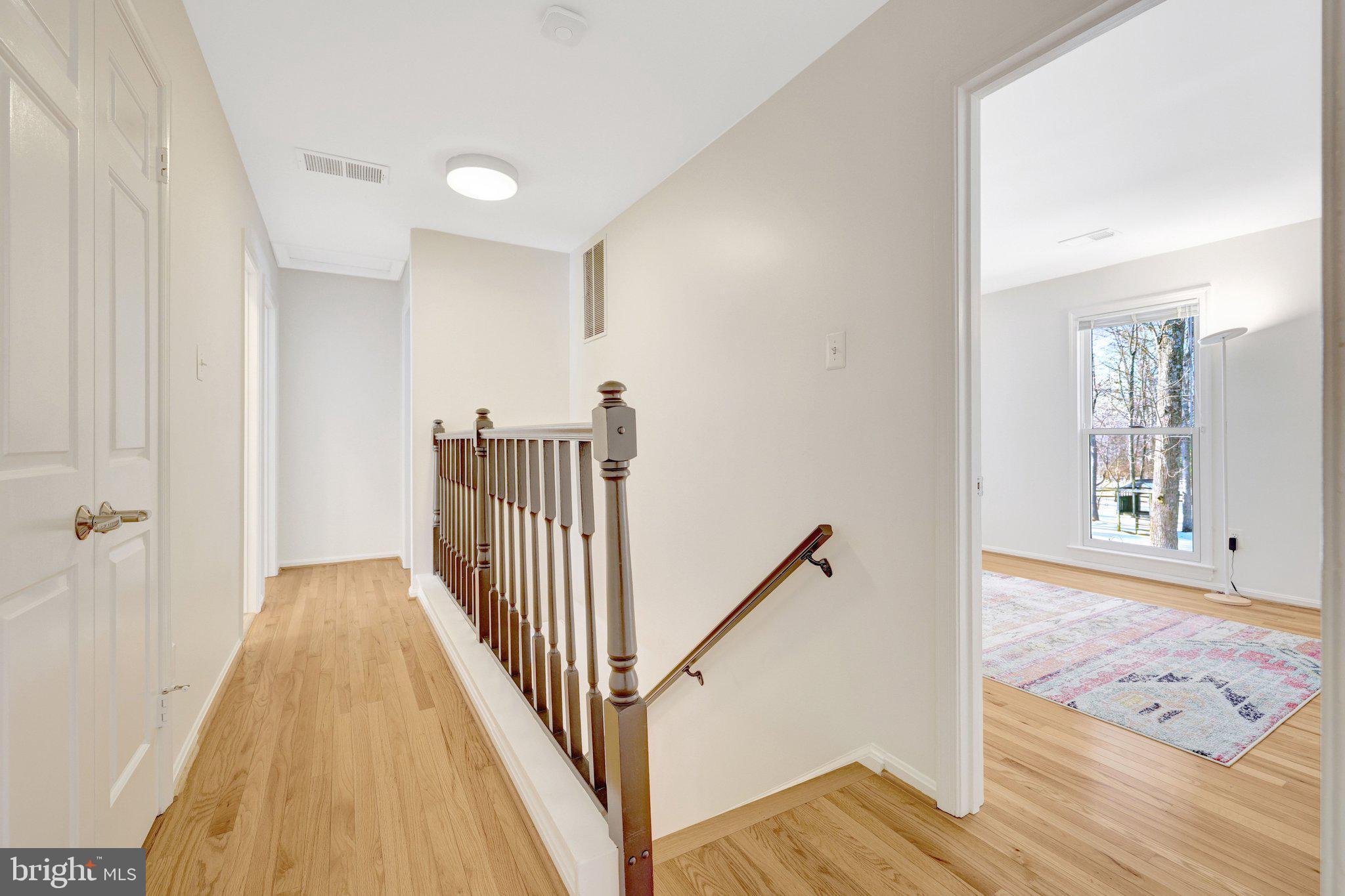 HOLLY KNOLL - Residential