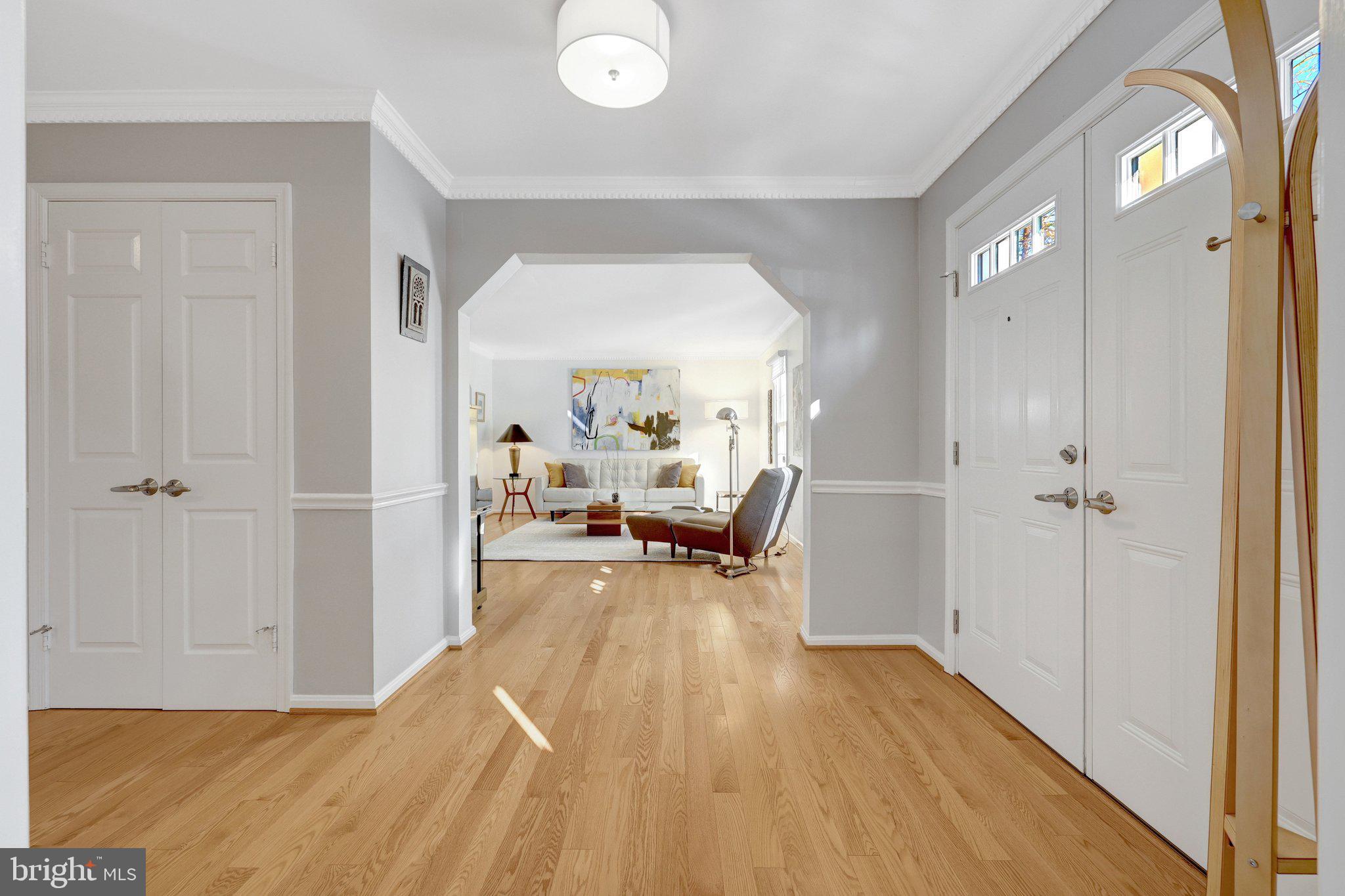 HOLLY KNOLL - Residential