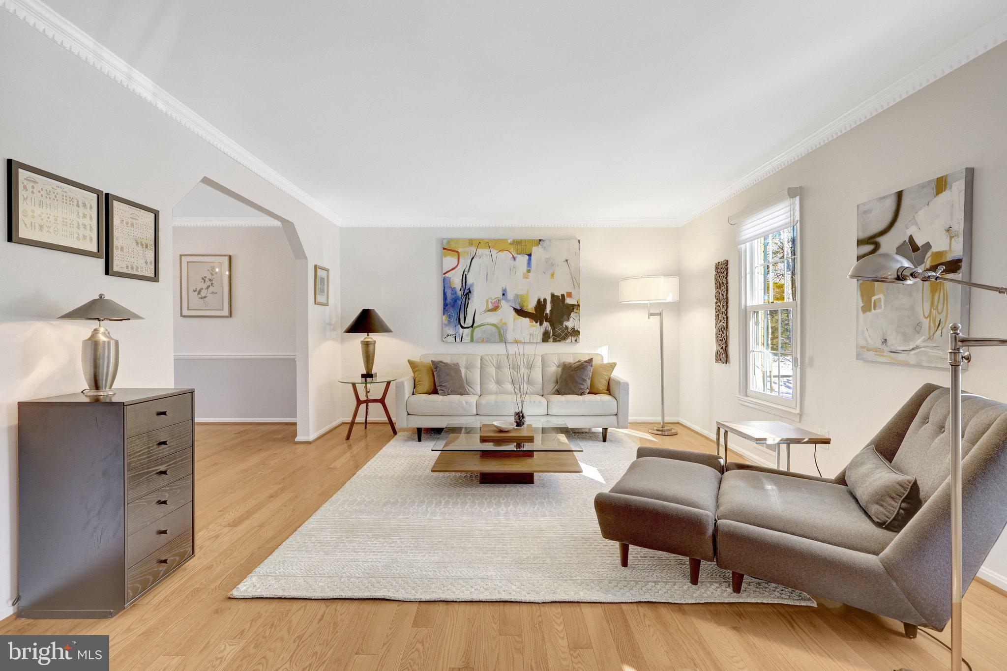 HOLLY KNOLL - Residential