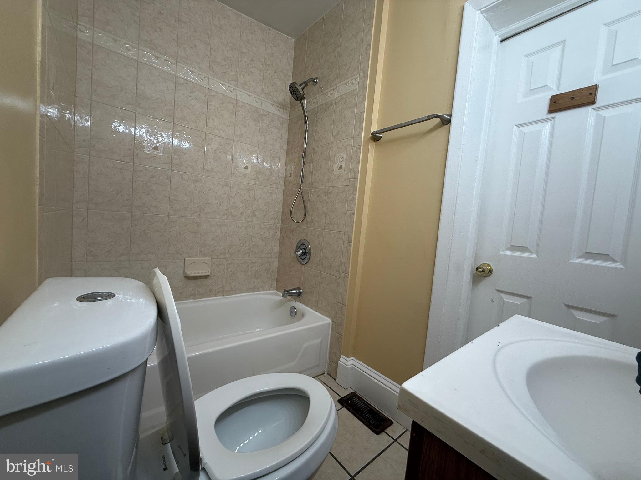 WARD 27 - Residential Lease