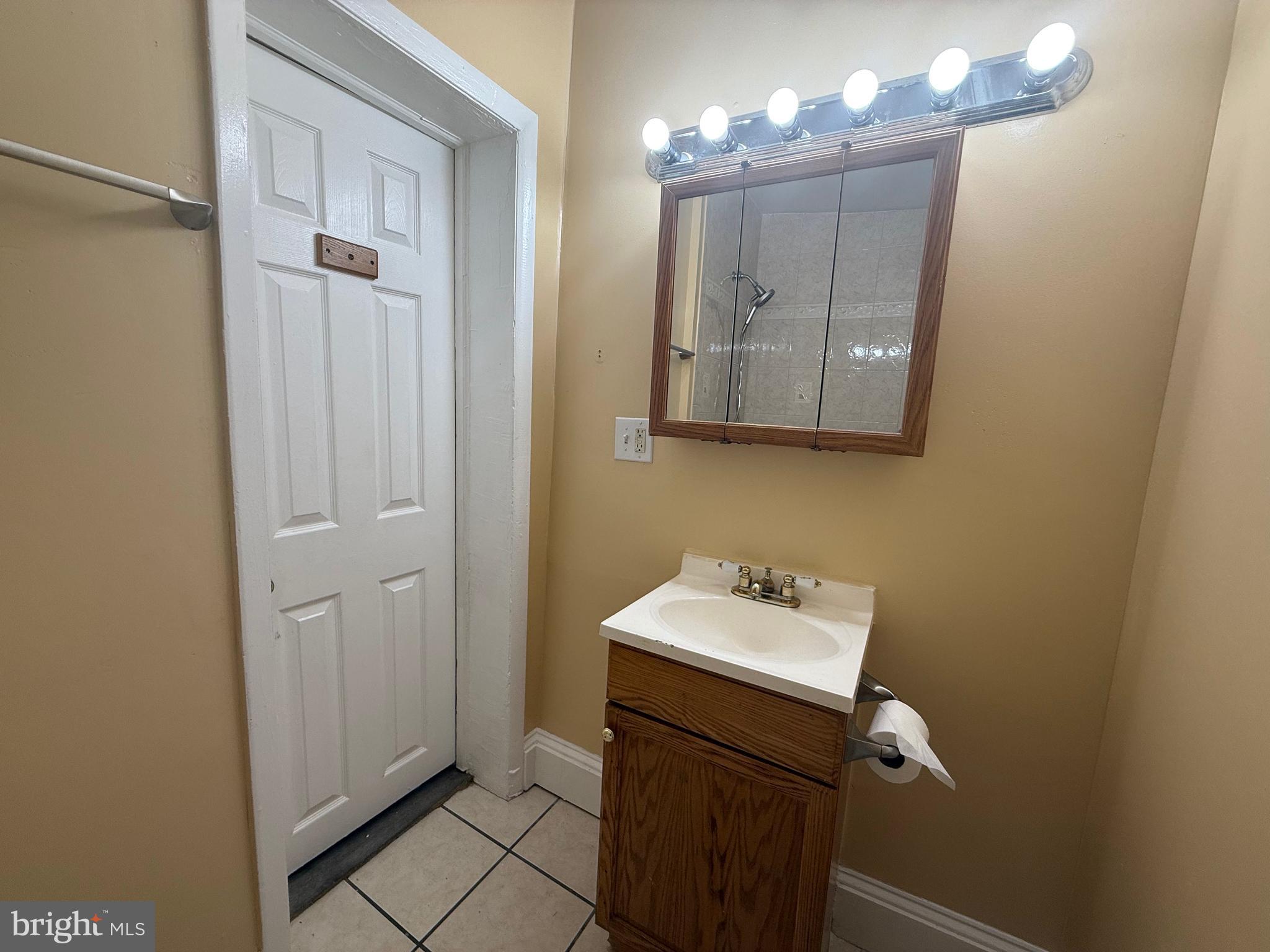 WARD 27 - Residential Lease