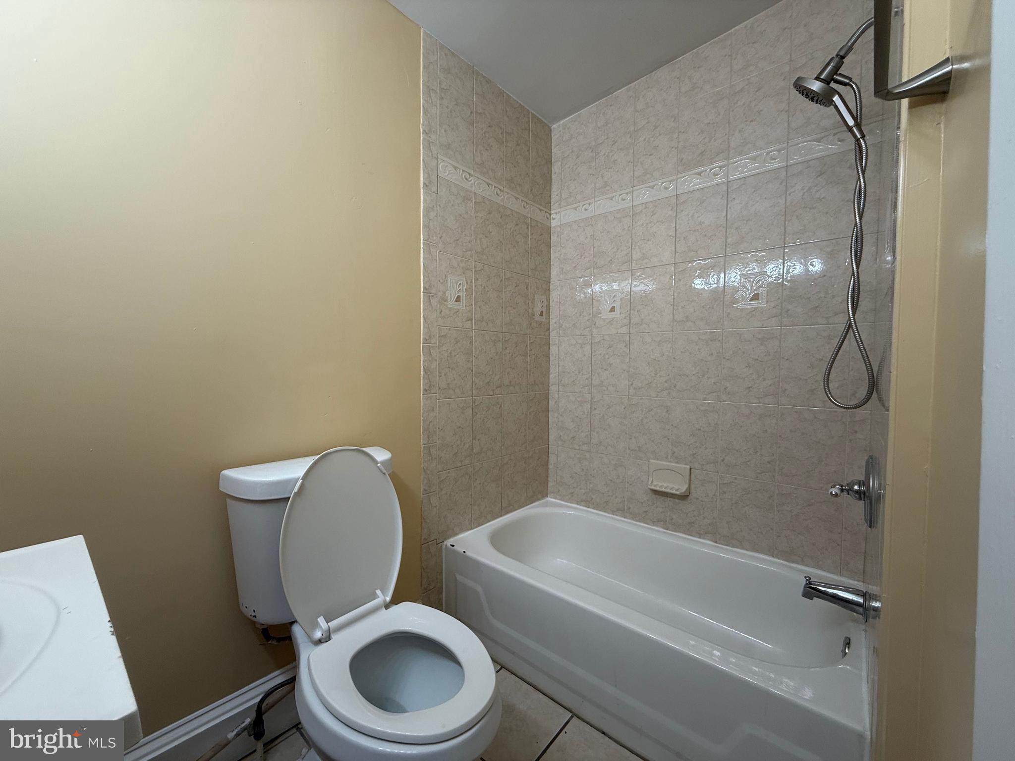 WARD 27 - Residential Lease