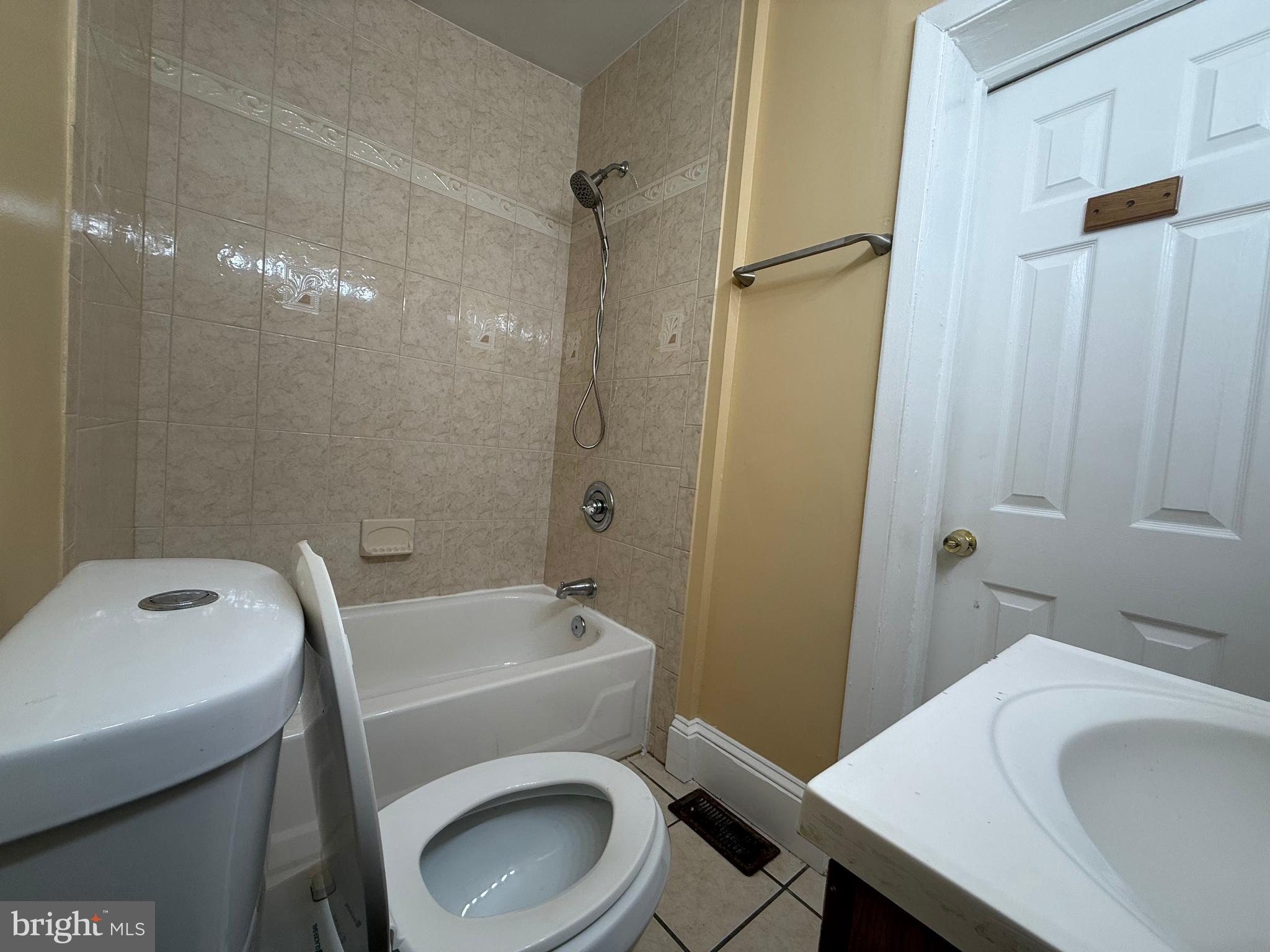 WARD 27 - Residential Lease