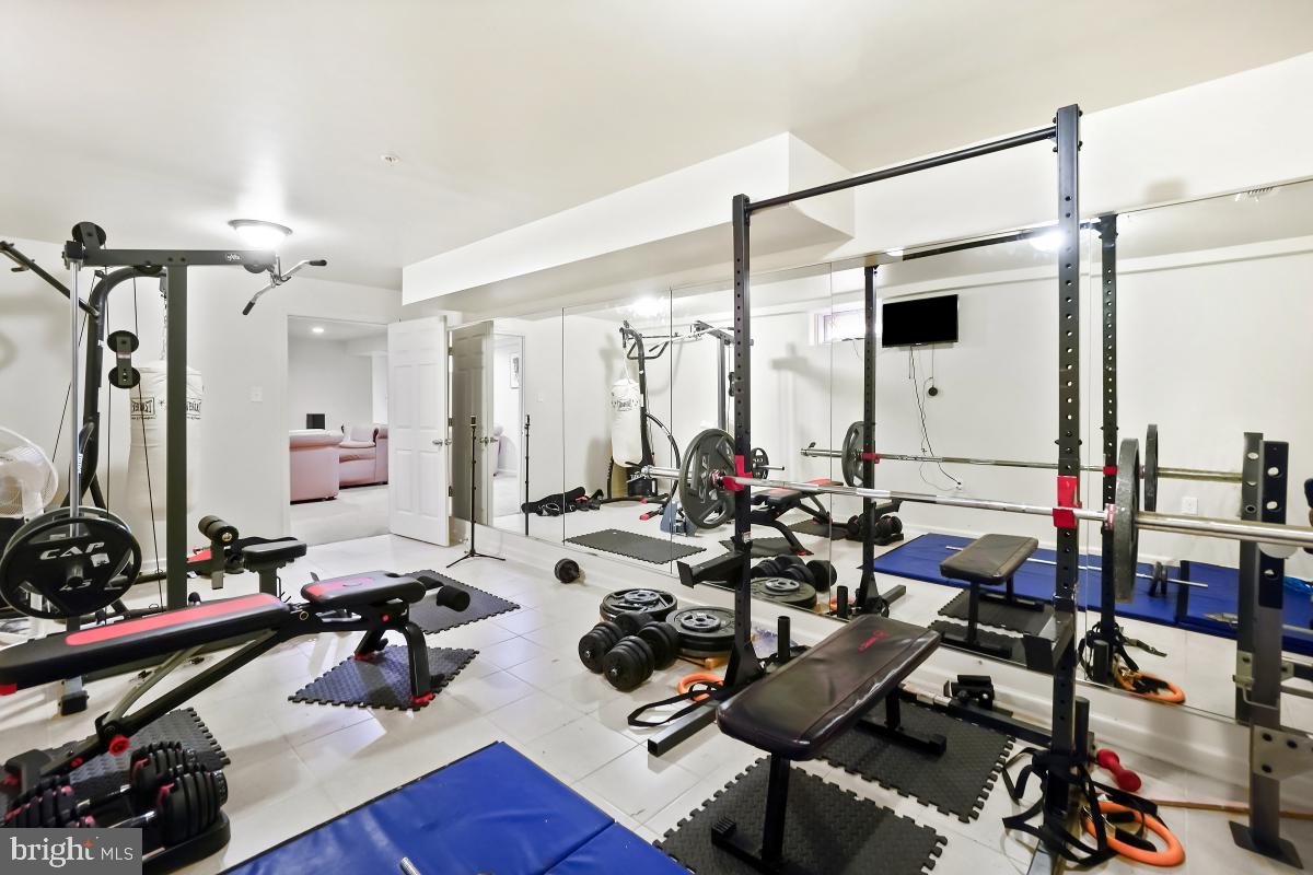 CENTENNIAL OVERLOOK - Residential Lease