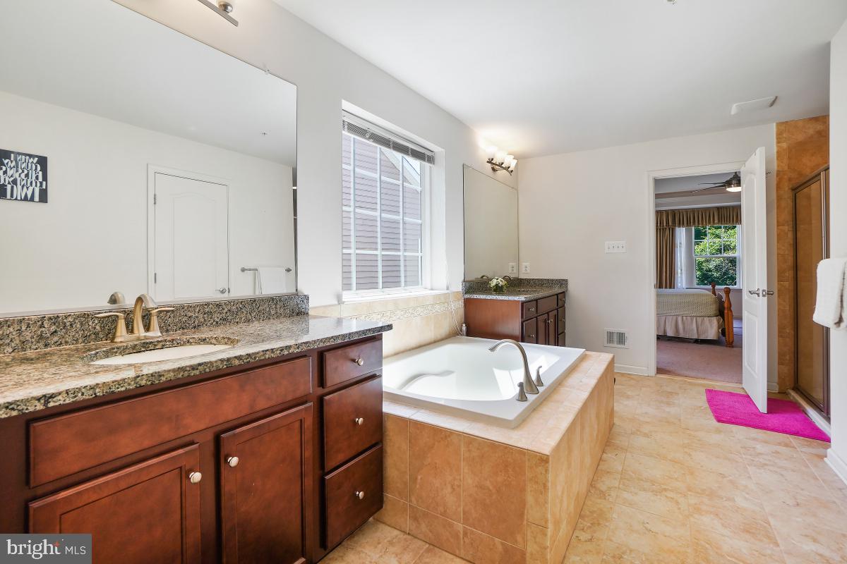 CENTENNIAL OVERLOOK - Residential Lease