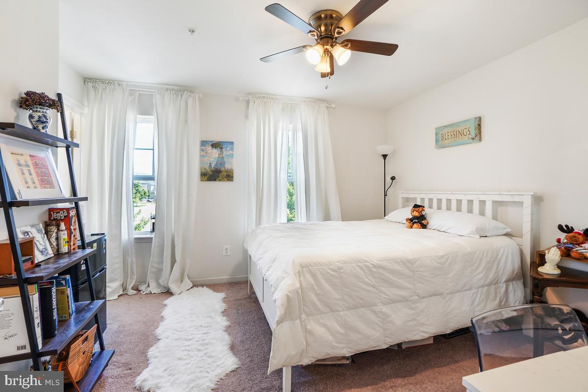 CENTENNIAL OVERLOOK - Residential Lease