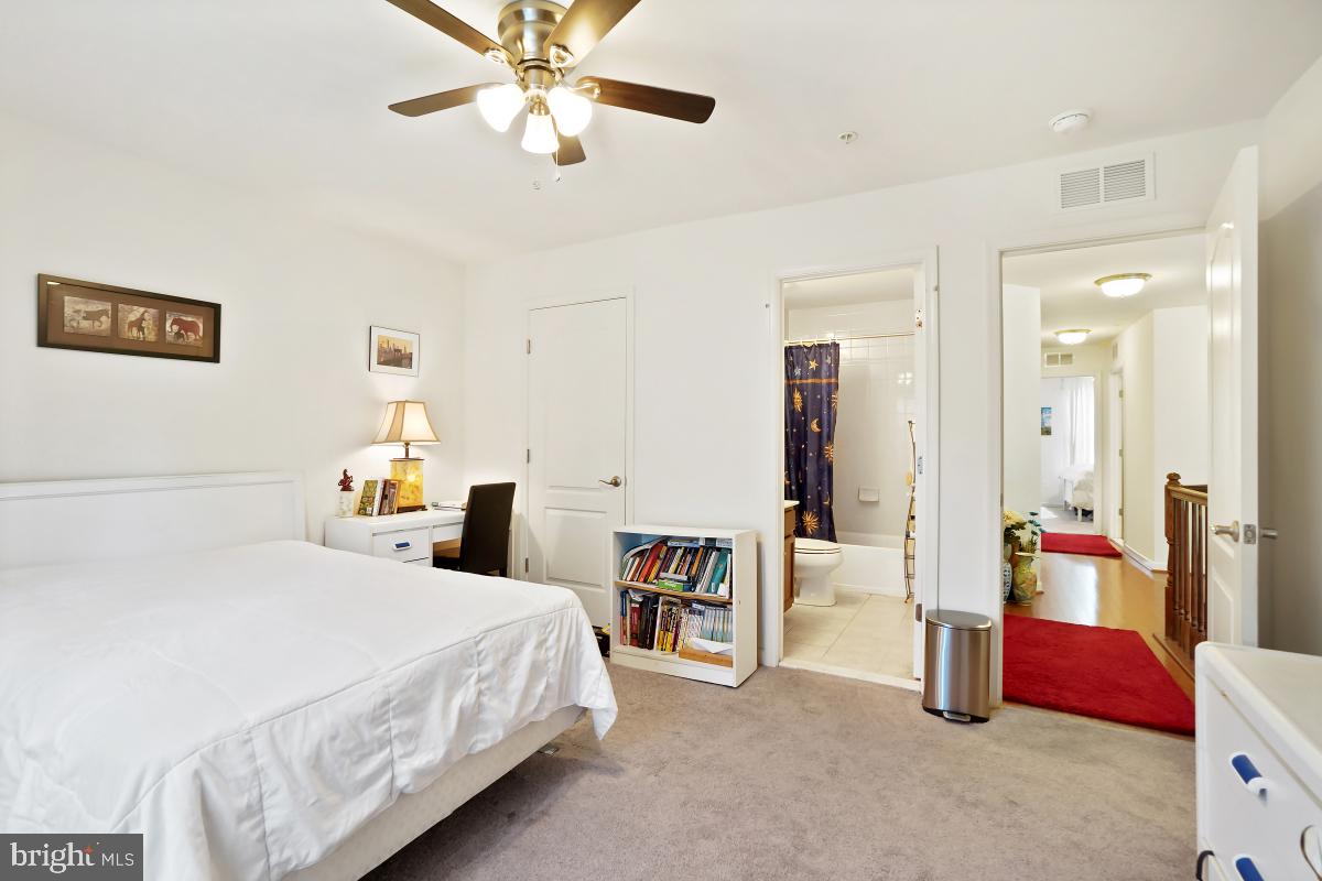 CENTENNIAL OVERLOOK - Residential Lease