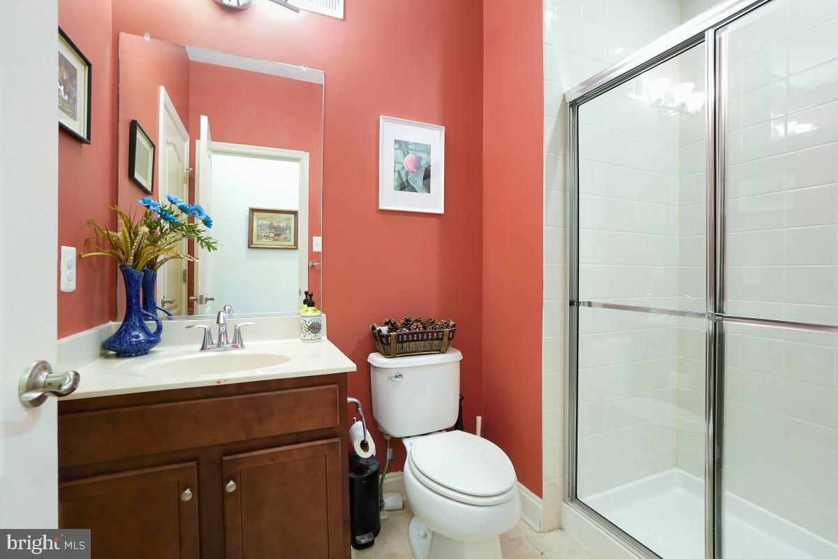 CENTENNIAL OVERLOOK - Residential Lease