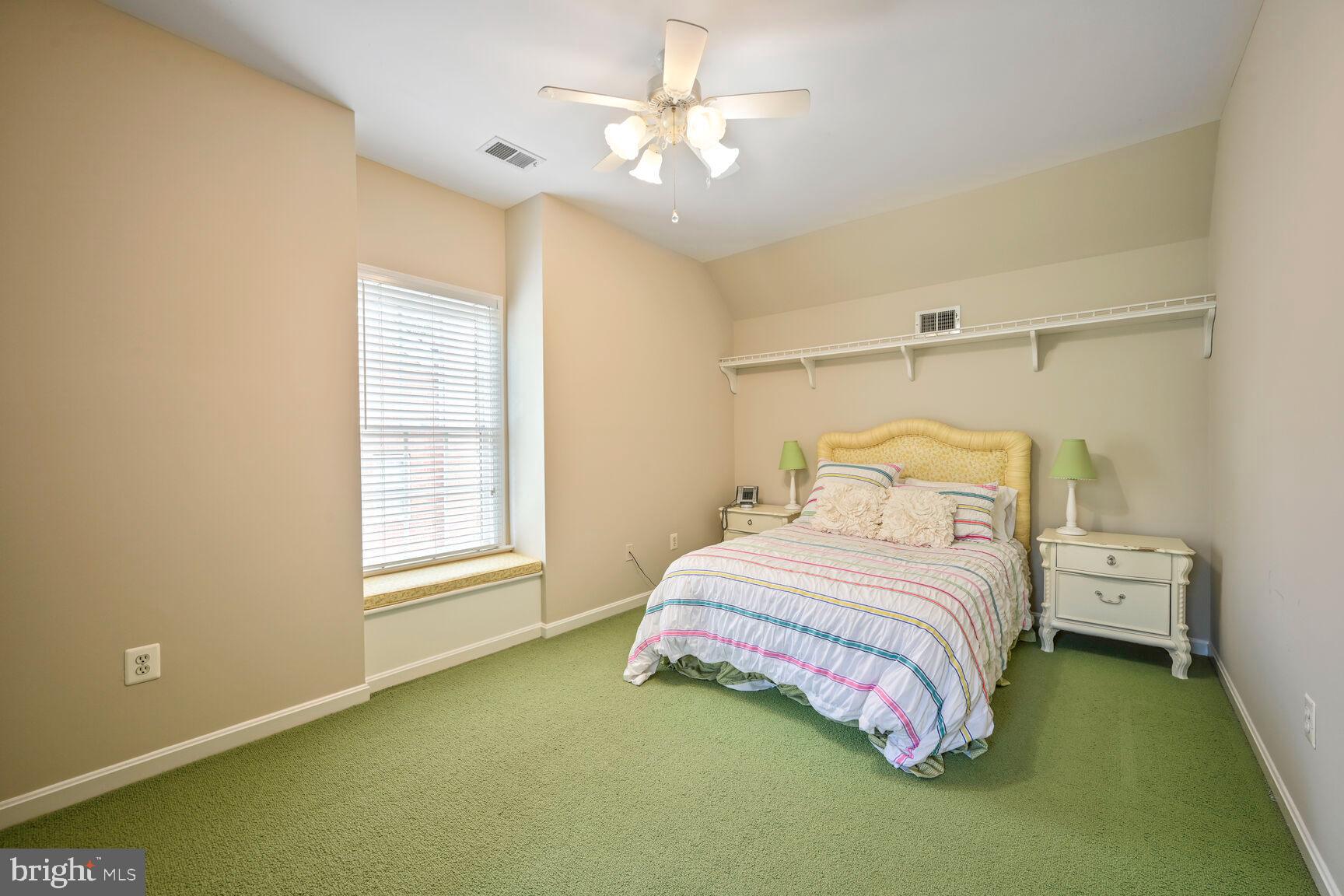 CHEVY CHASE COMMONS - Residential