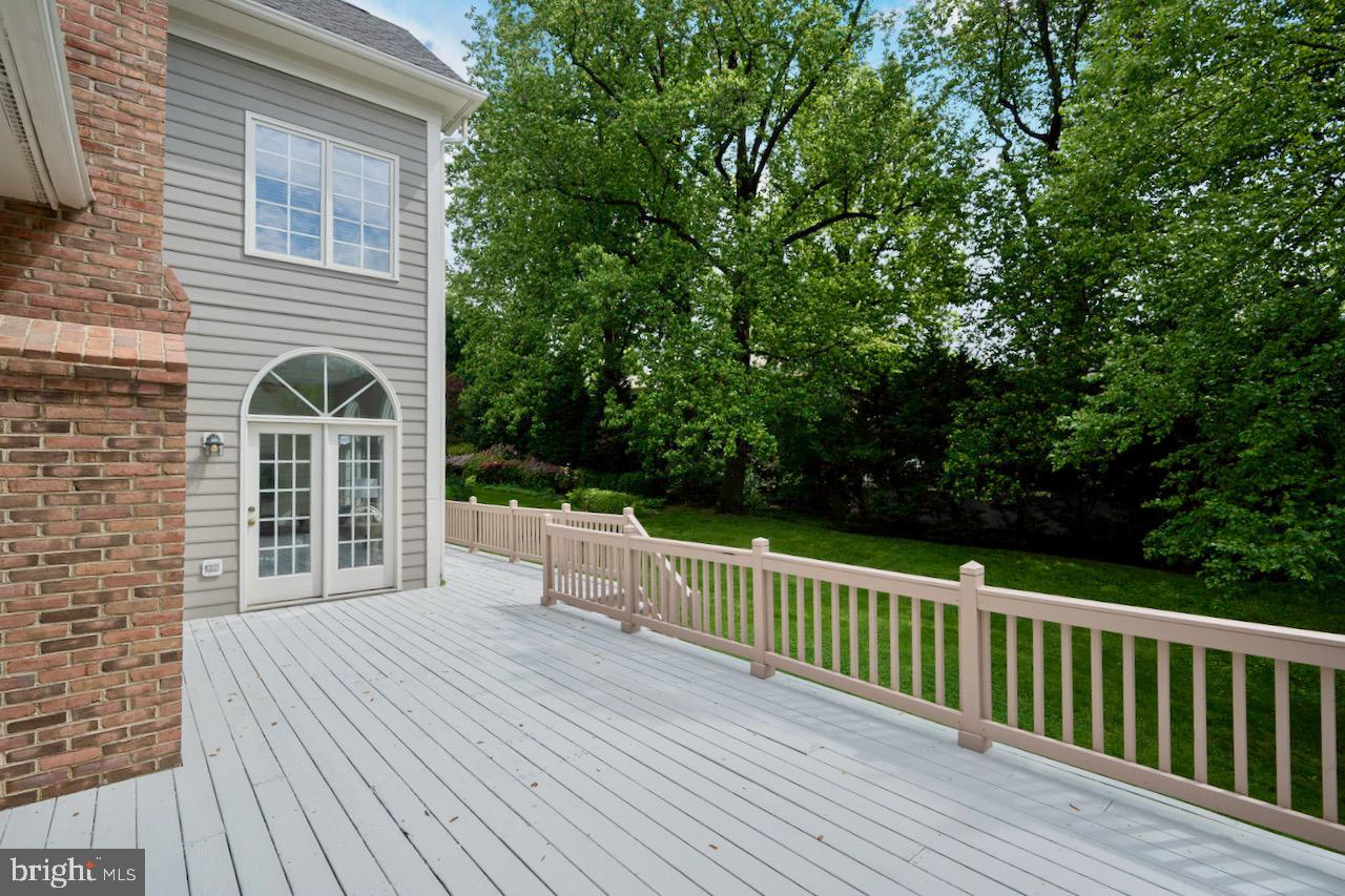 CHEVY CHASE COMMONS - Residential