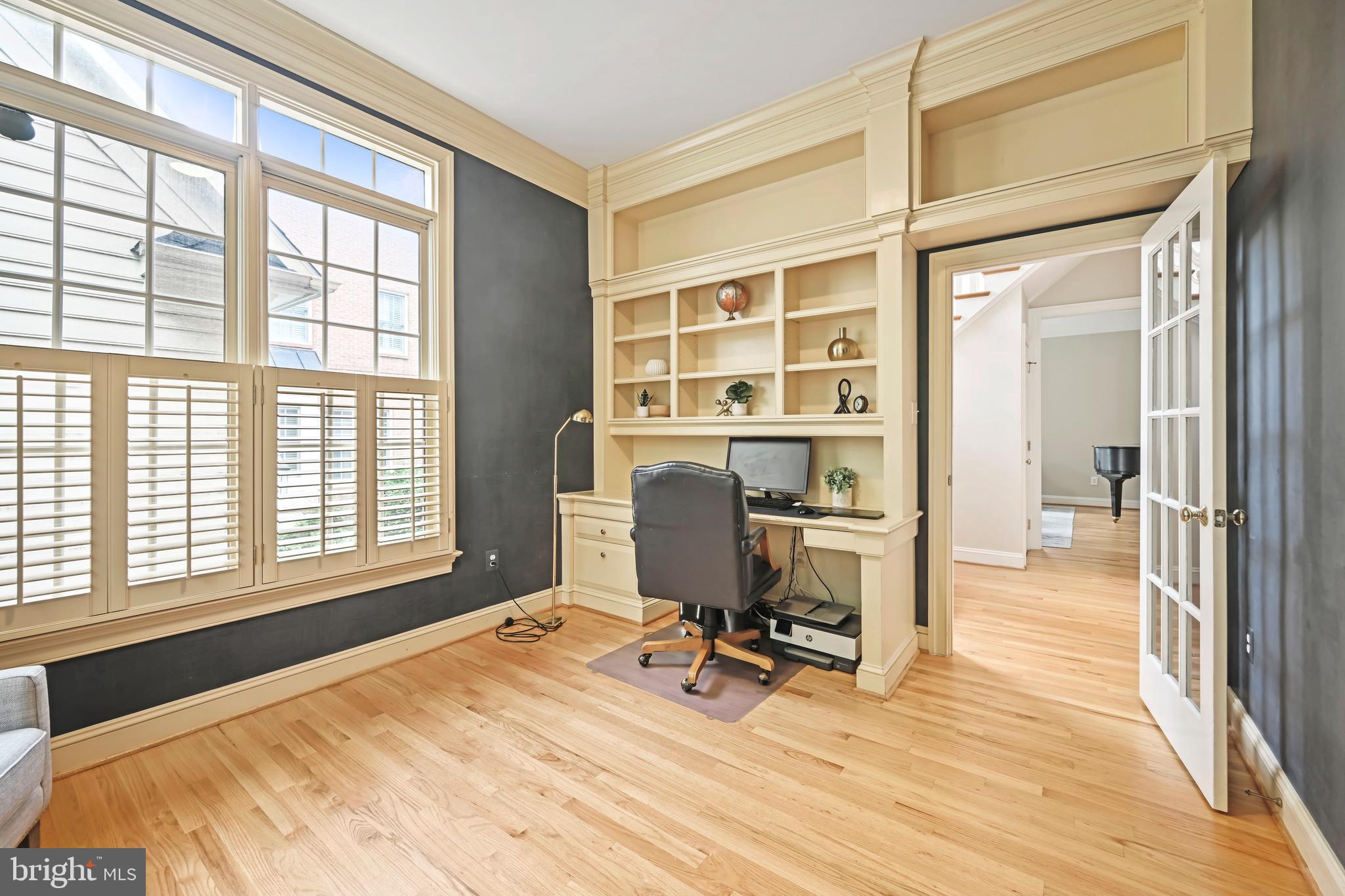 CHEVY CHASE COMMONS - Residential