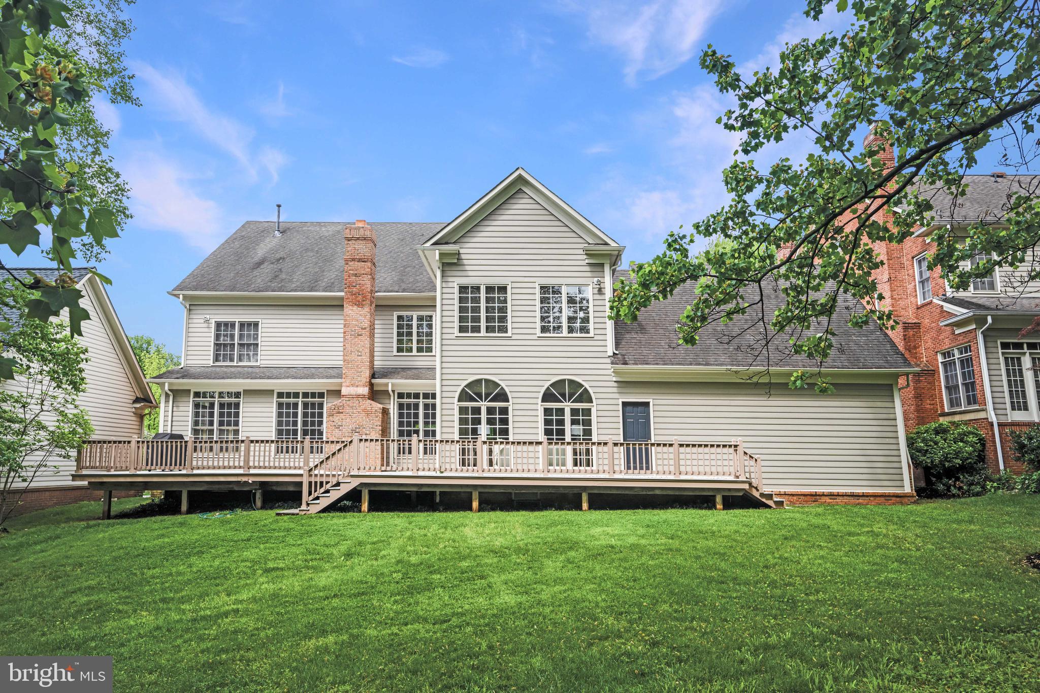 CHEVY CHASE COMMONS - Residential