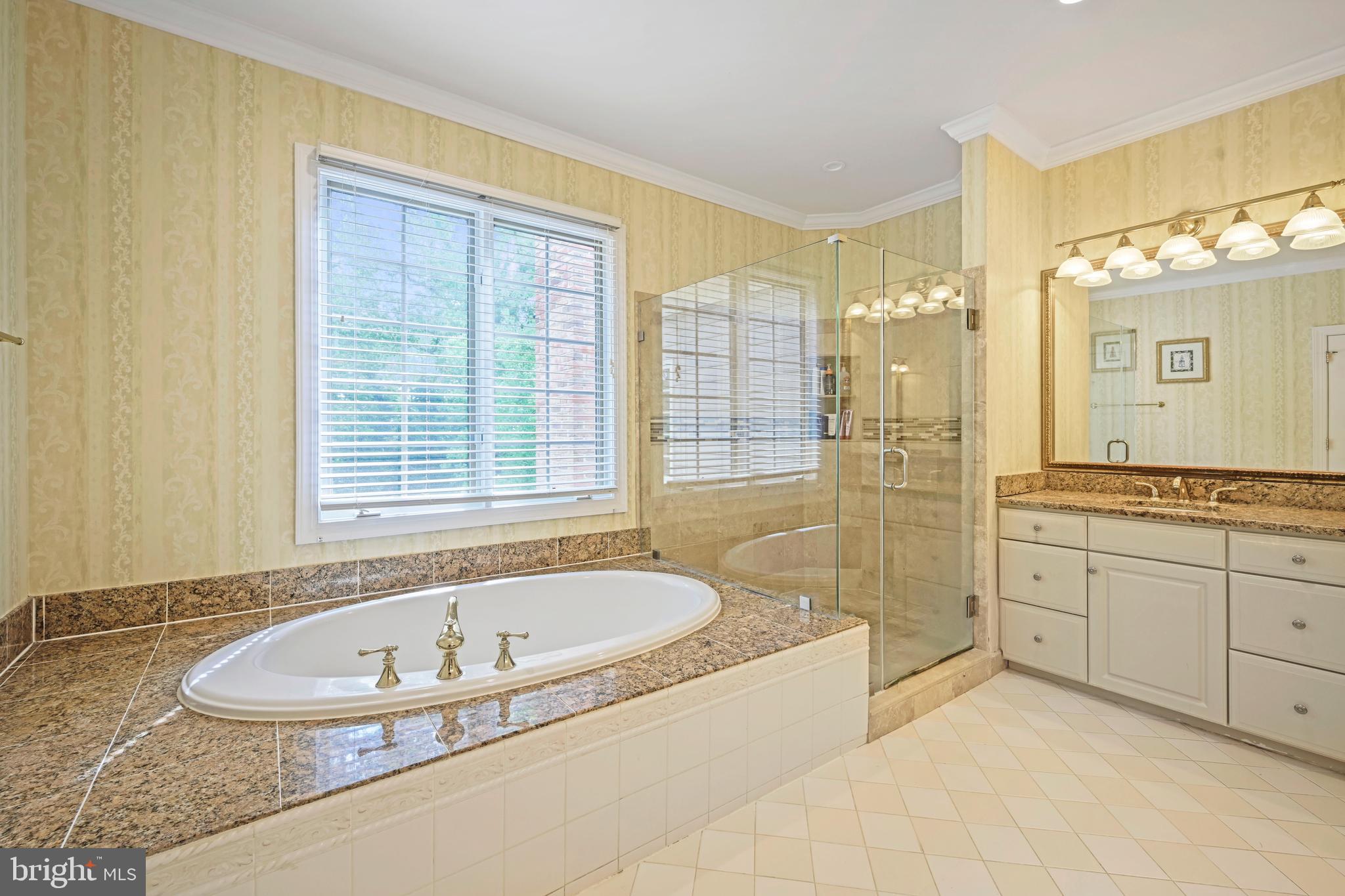 CHEVY CHASE COMMONS - Residential